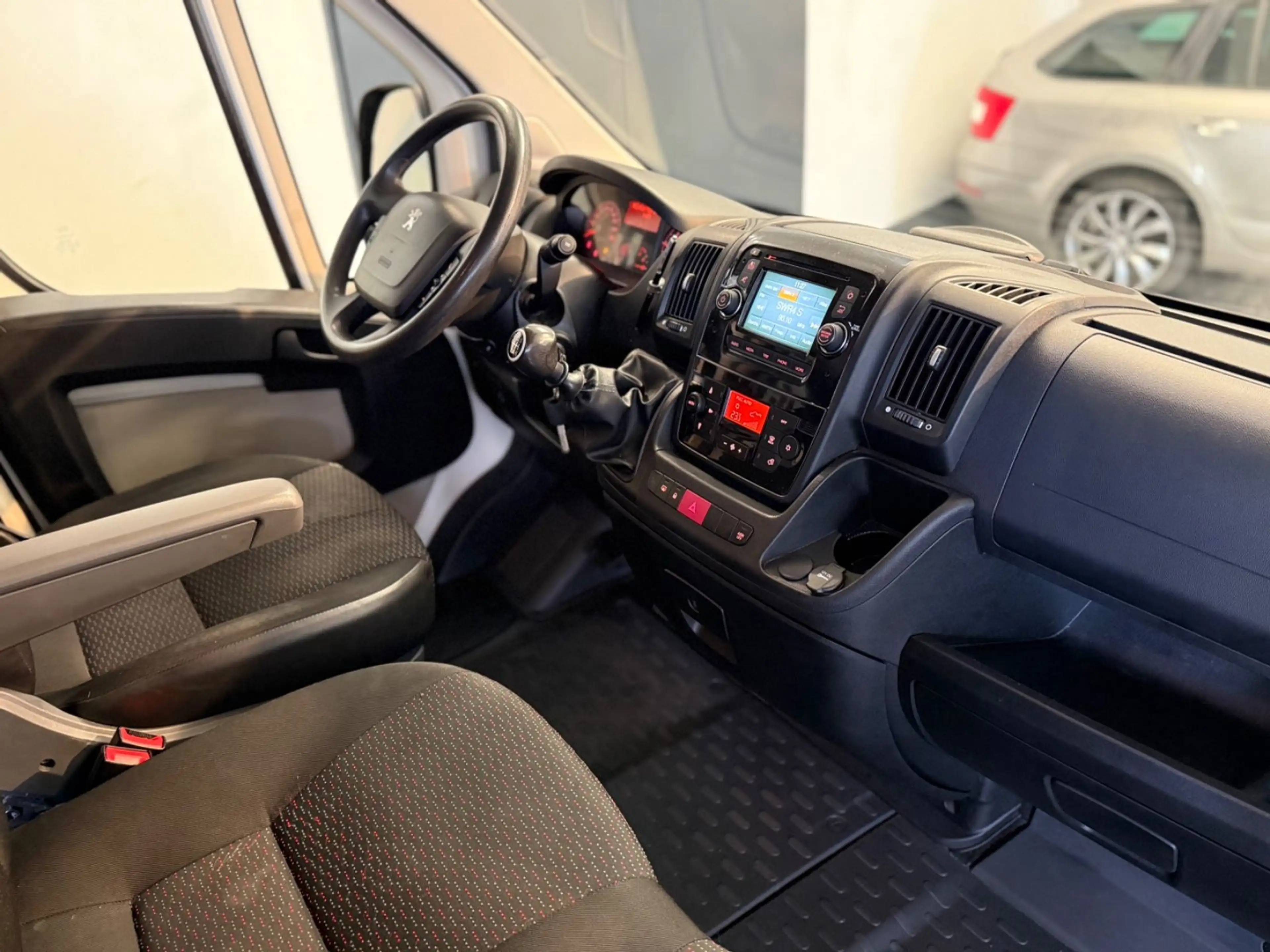 Peugeot Boxer BOXER 2.0 HDI*435 L2H2*AT MOTOR*60 TKM*ROLLSTUHL — photo 2