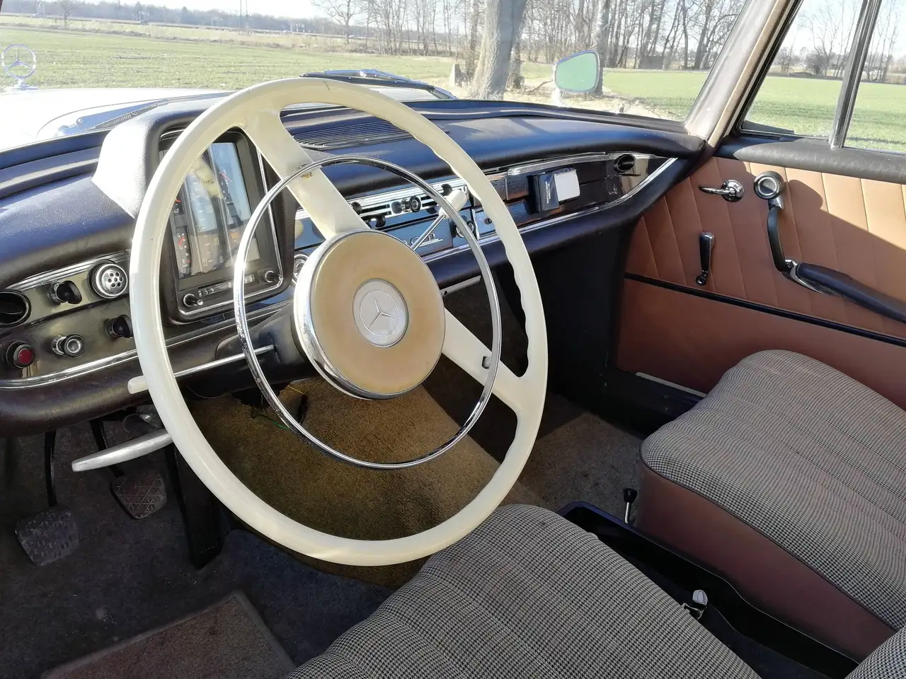 Mercedes-Benz 190, foto 8