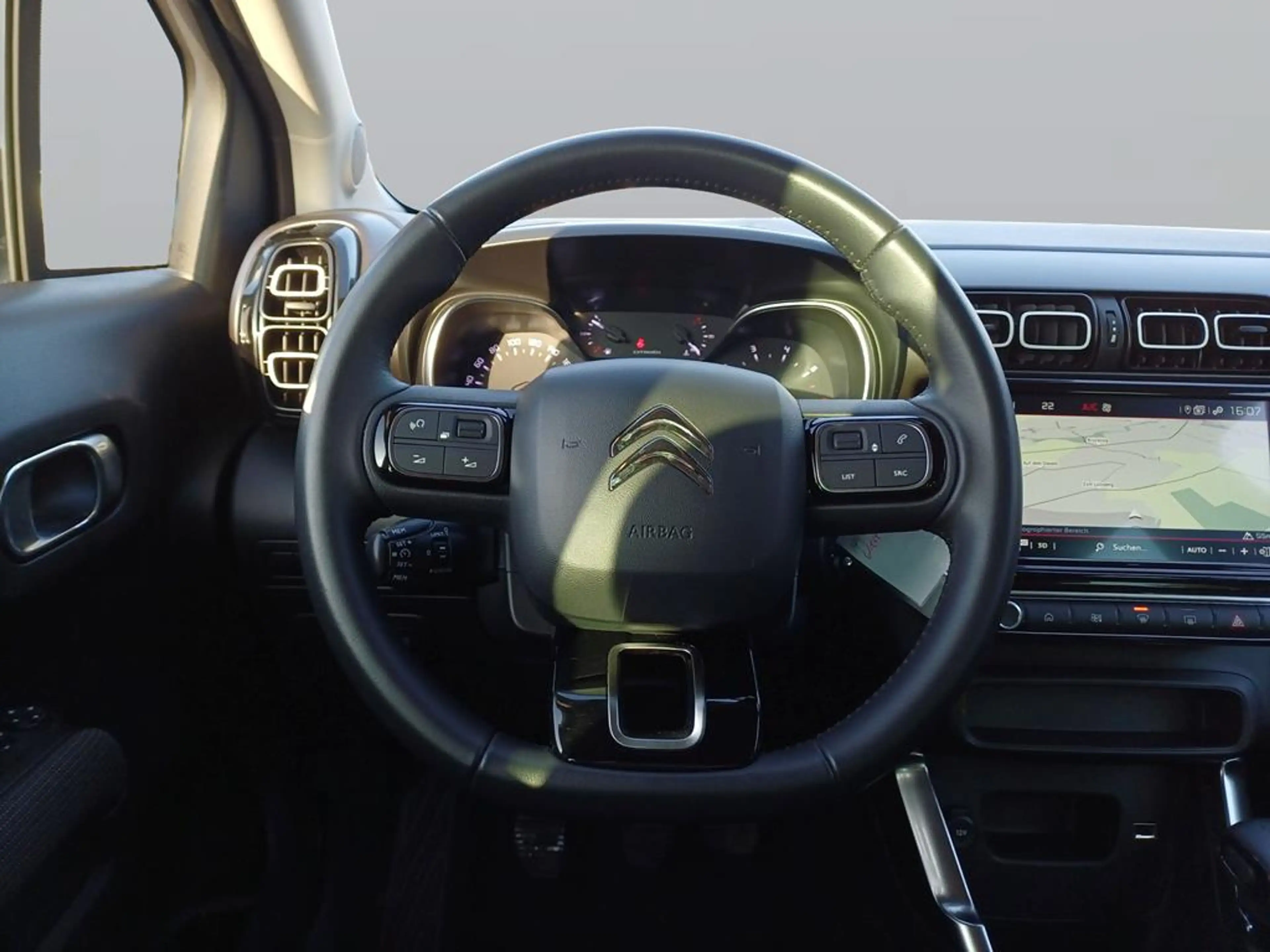Citroen C3 Aircross PureTech 110 S&S Shine — photo 13