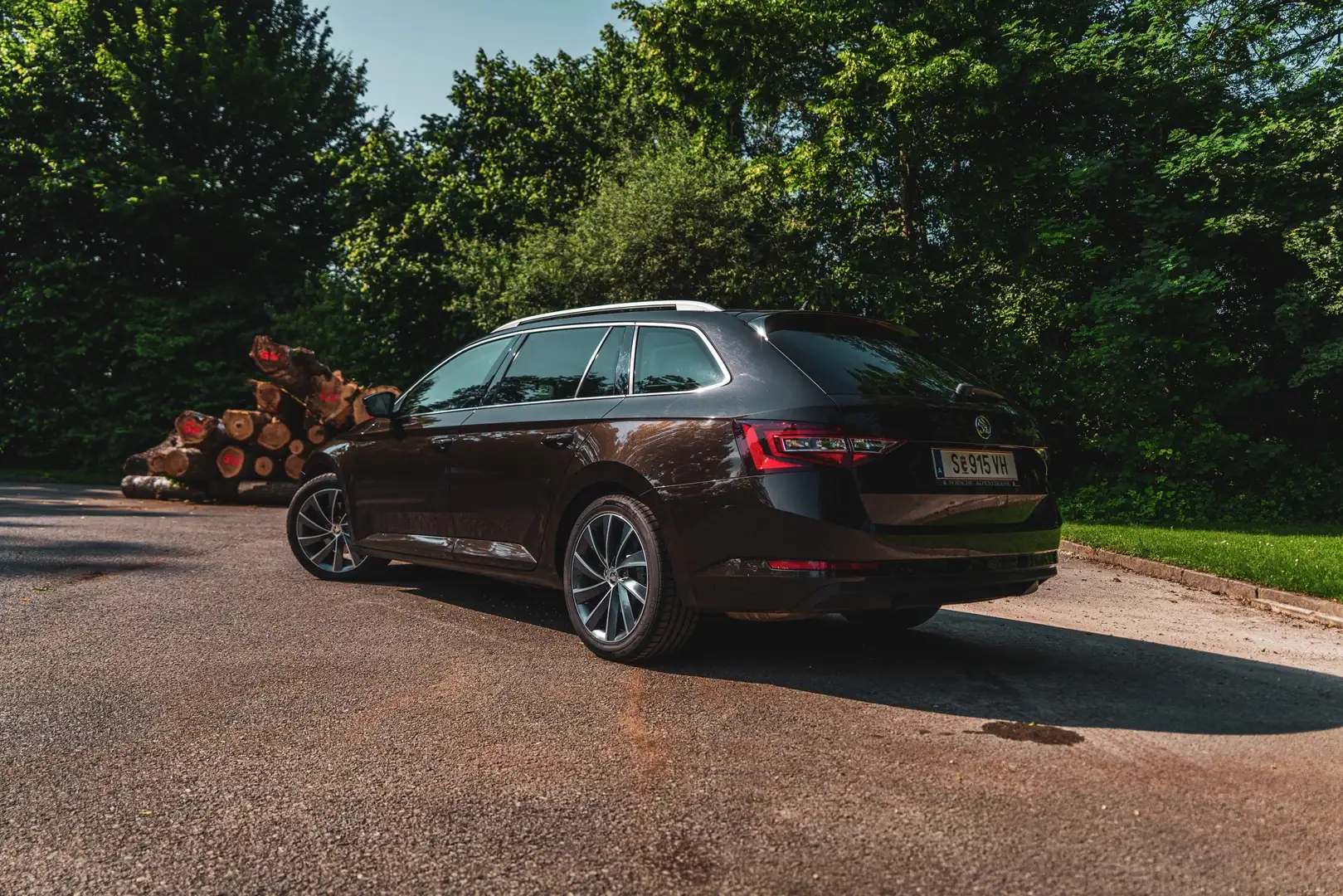 Skoda Superb Combi 2.0 TDI DSG L&K - 2