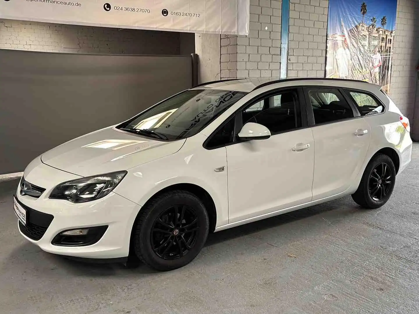 Opel Astra 1.6 16V Sitzh PDC 2 Zonen Klima Blanc - 1