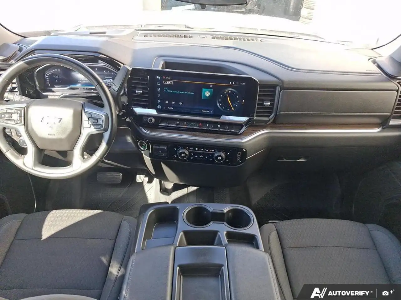 Chevrolet Silverado 1500 снимка Chevrolet Silverado 1500