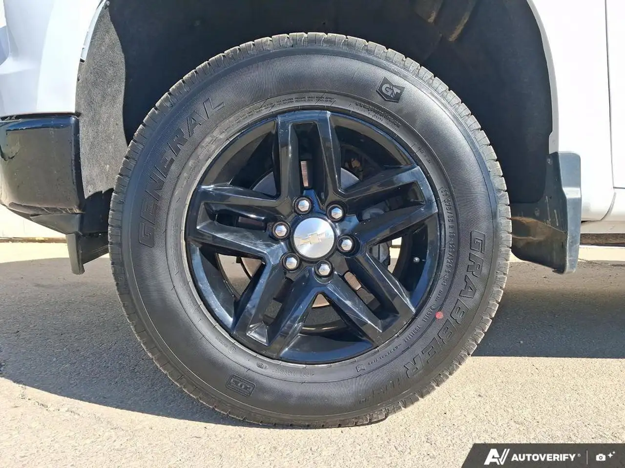 Chevrolet Silverado 1500 снимка Chevrolet Silverado 1500
