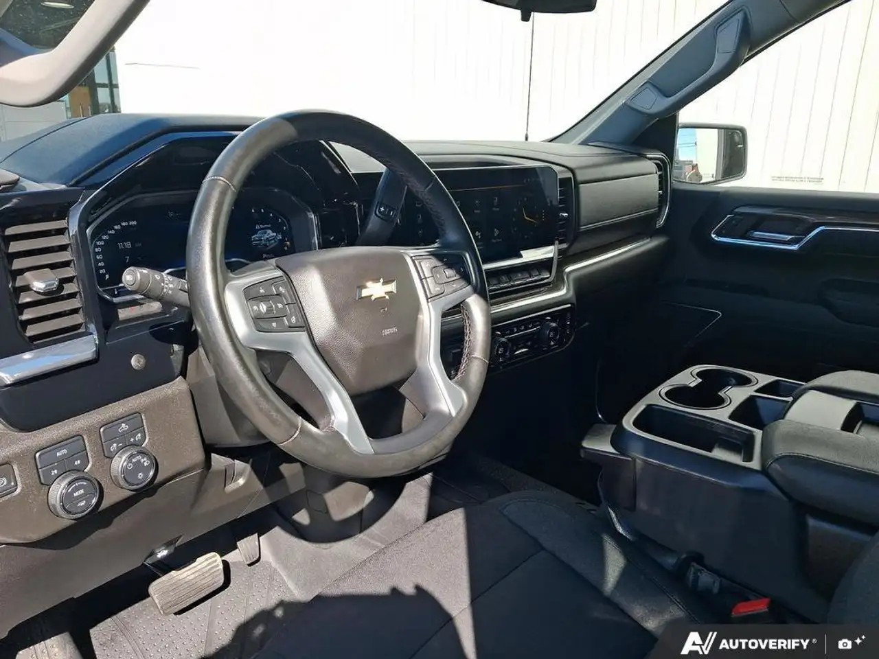 Chevrolet Silverado 1500 снимка Chevrolet Silverado 1500