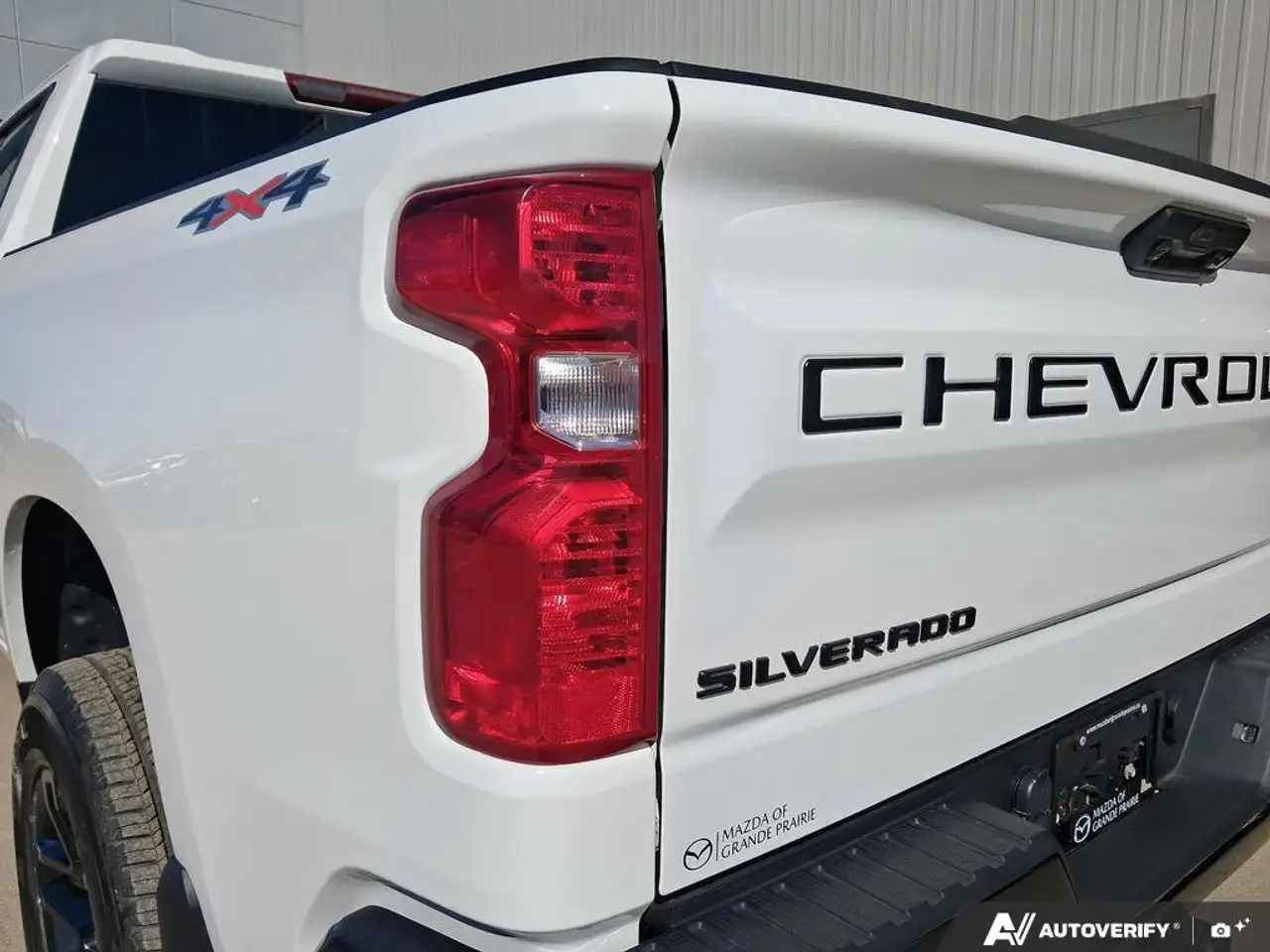 Chevrolet Silverado 1500 снимка Chevrolet Silverado 1500