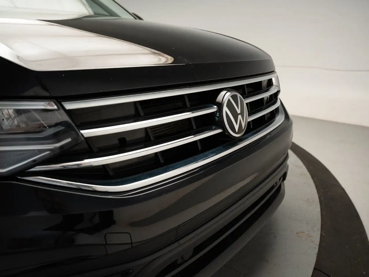 Volkswagen Tiguan снимка Volkswagen Tiguan