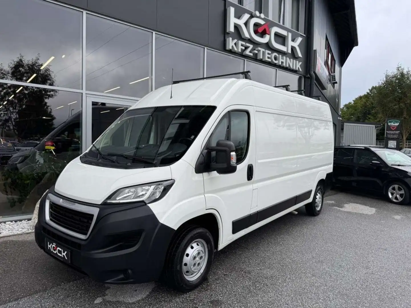 Peugeot Boxer 335 L3H2 Pro BlueHDi 165 Stop Weiß - 2