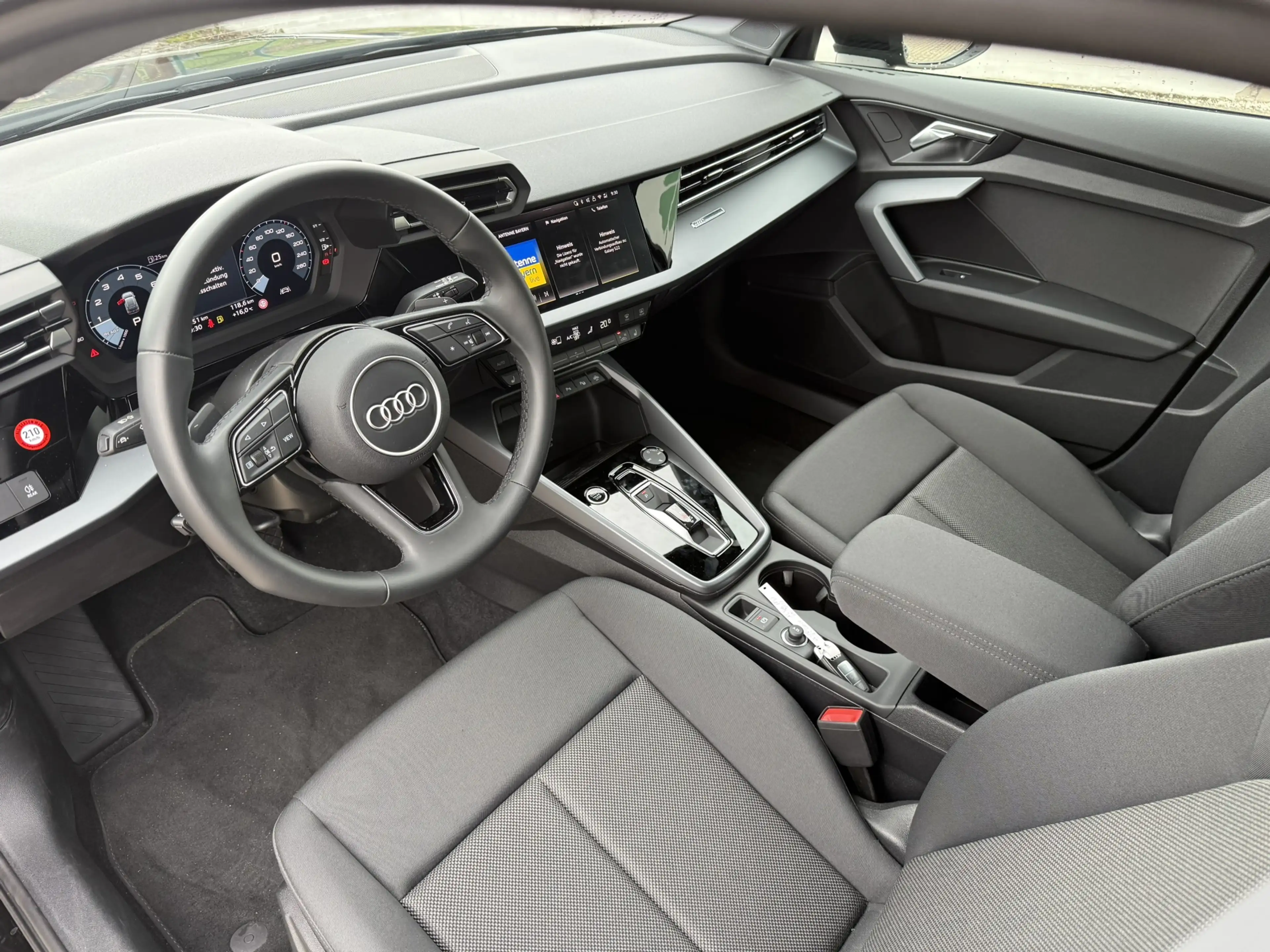 Audi A3 30 TFSI S tr. LED SMARTPHONE INTERFACE — photo 11