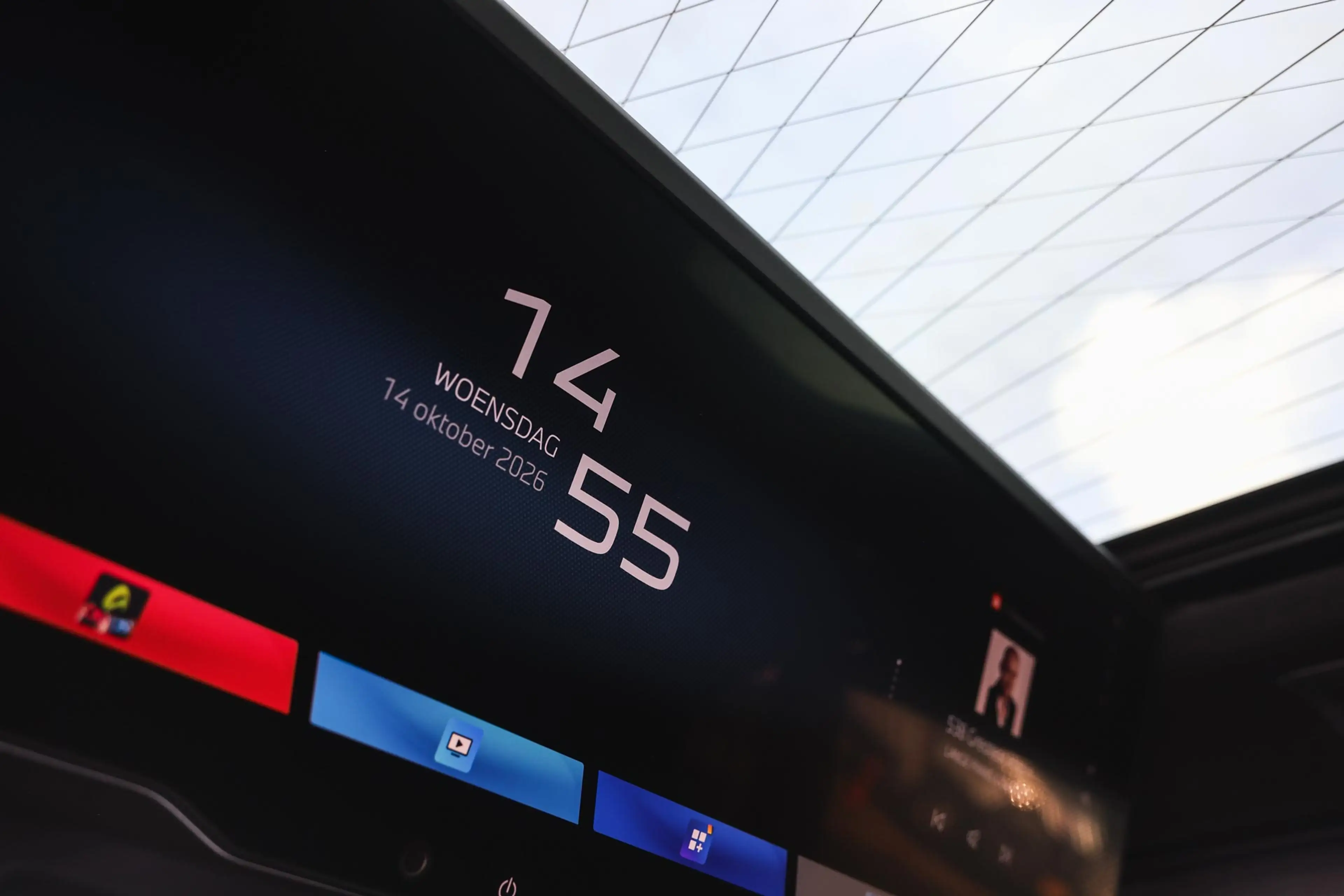 BMW i7 50 xDrive M Sport / Panoramadak Sky Lounge / Trekh — photo 15