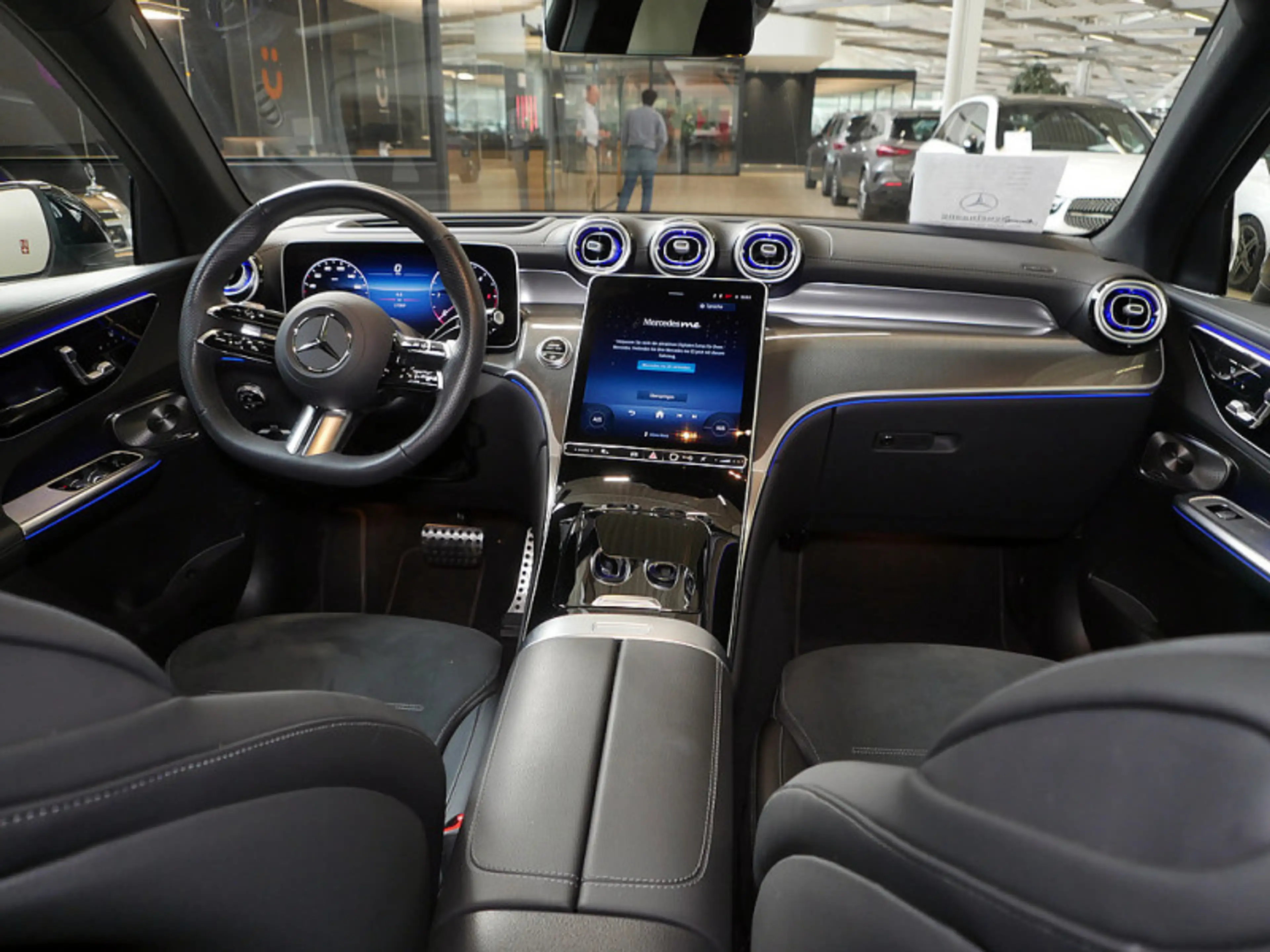 Mercedes-Benz GLC 450 d 4M , AMG BURM NIGHT MEMO 360 AHK DISTR — photo 10