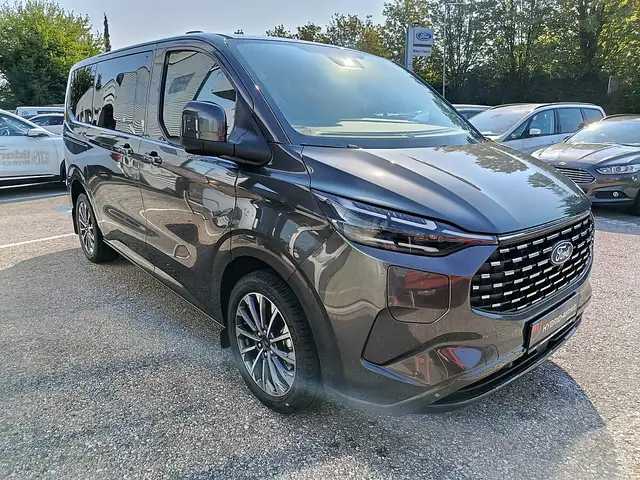 Ford Tourneo Custom Bus 2.5 PHEV 340 L1H1 FWD Titanium X Aut. Ansicht 3