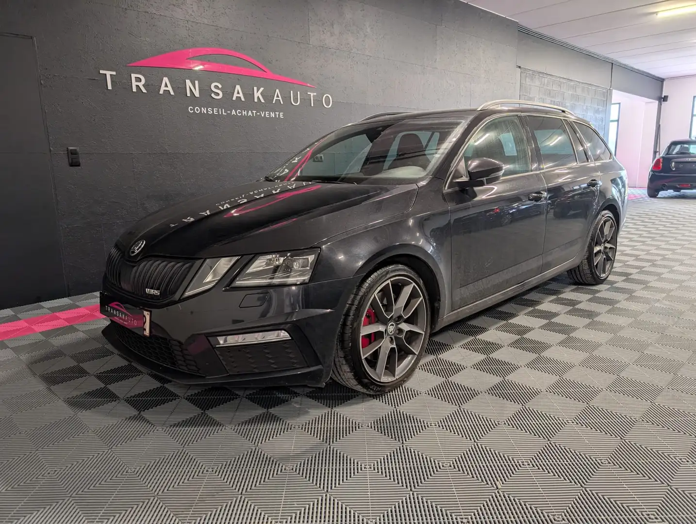 Skoda Octavia SW RS 2.0 TFSI RS245 DSG**UTILITAIRE-CAMERA-LED** Zwart - 1