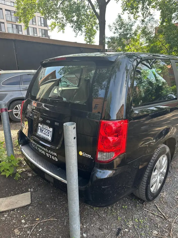 Dodge Grand Caravan снимка Dodge Grand Caravan