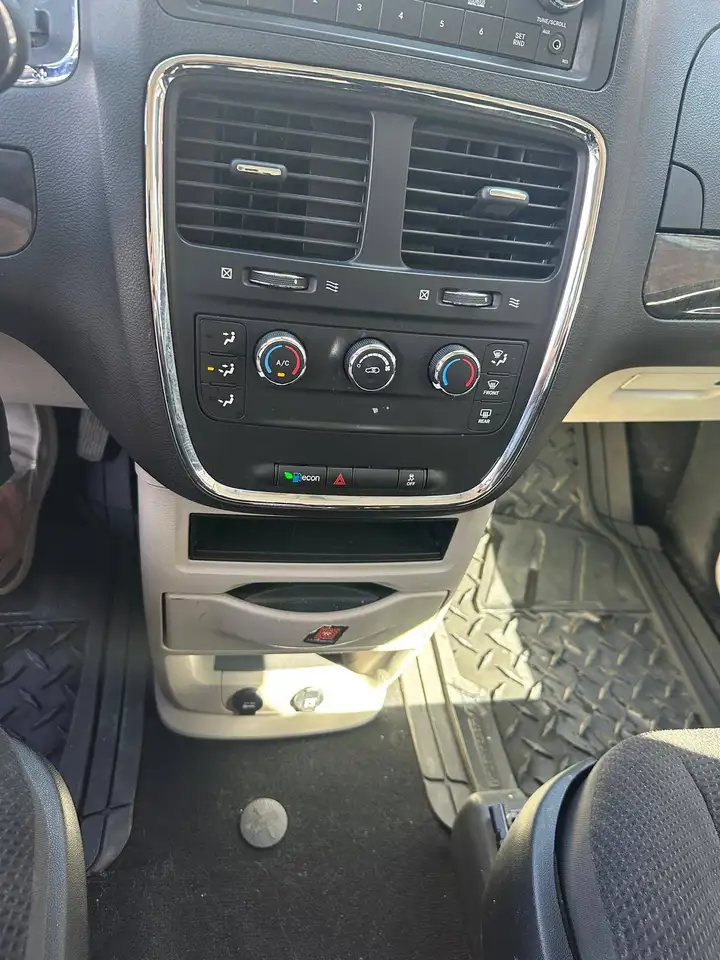 Dodge Grand Caravan снимка Dodge Grand Caravan