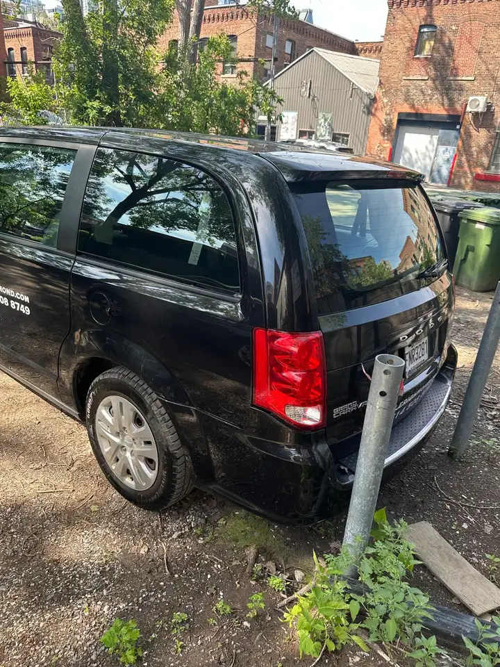 Dodge Grand Caravan снимка Dodge Grand Caravan