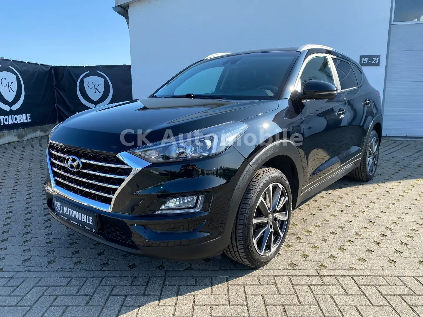 Hyundai TUCSON 1.6 Trend 2WD/Navi/Kamera/Apple CarPlay Nero - 1