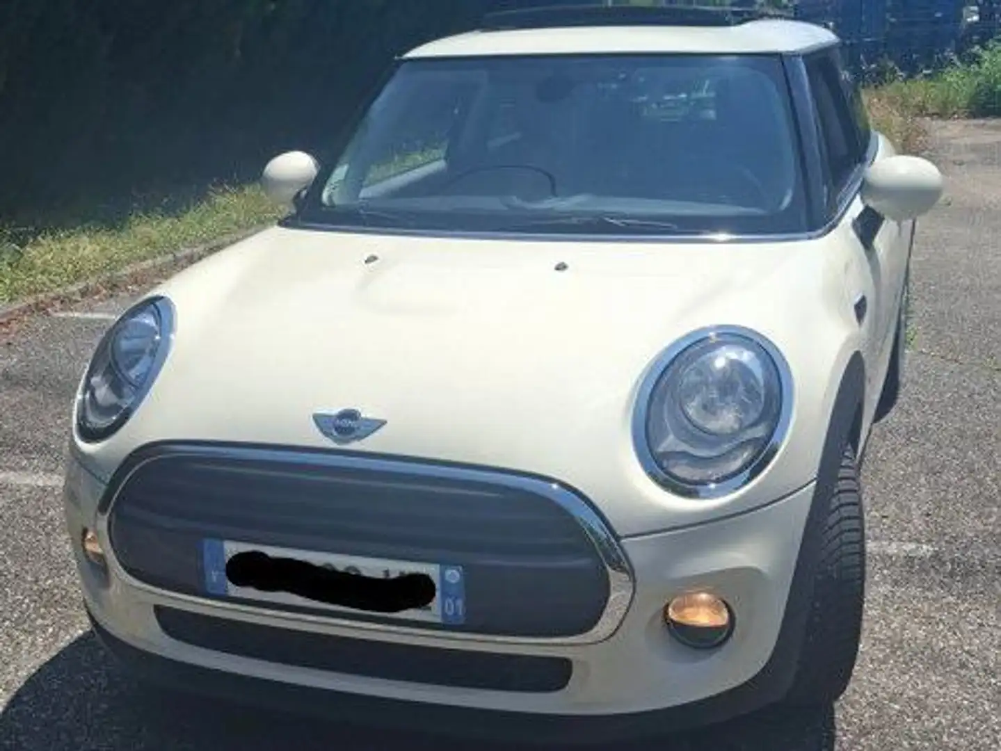 MINI Cooper D Hatch 3 Portes Cooper D 116 ch BVA6 Beige - 1