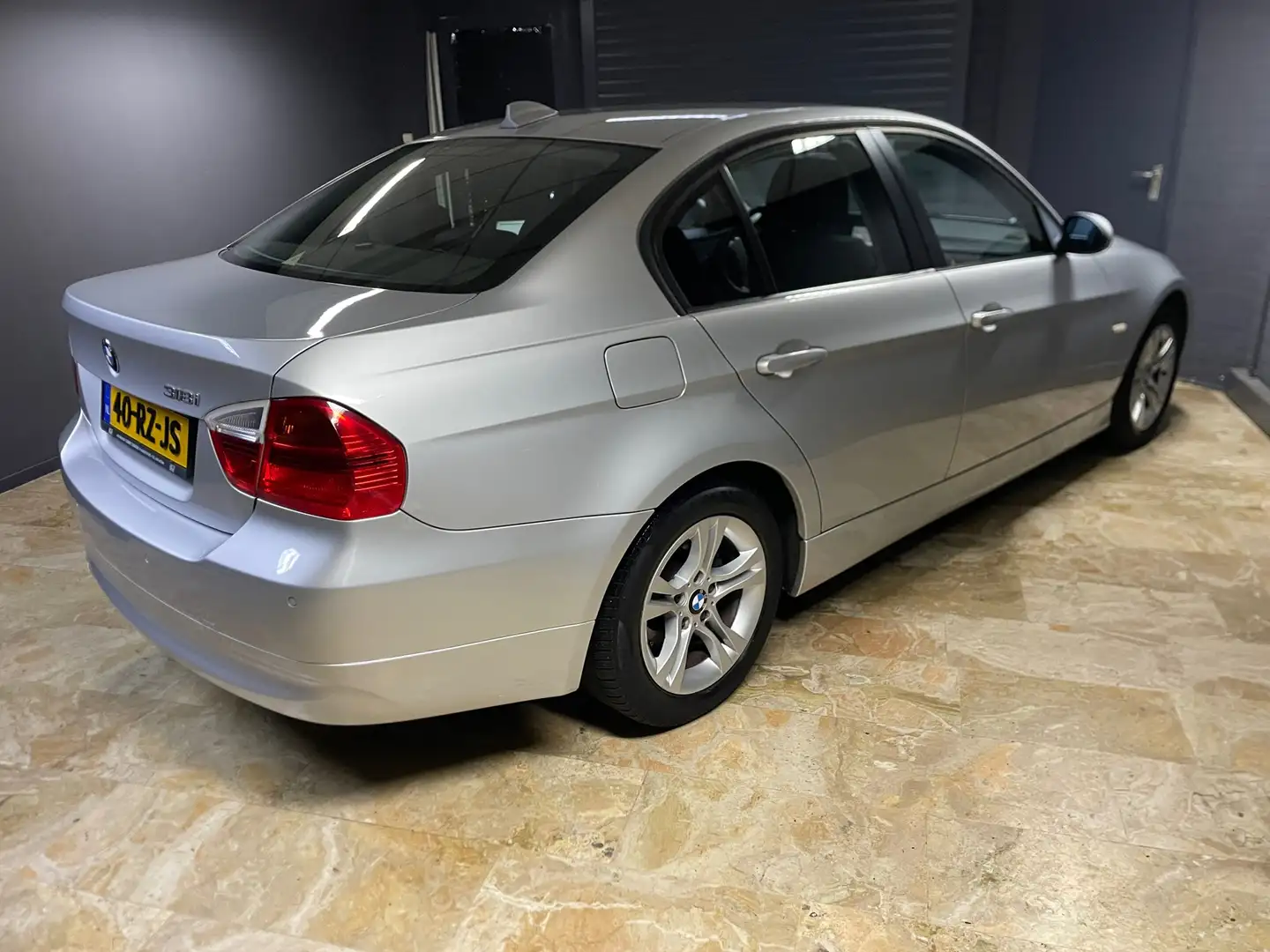 BMW 318 3-serie 318i Dynamic Executive Zeer Nette Auto Vee Gris - 2