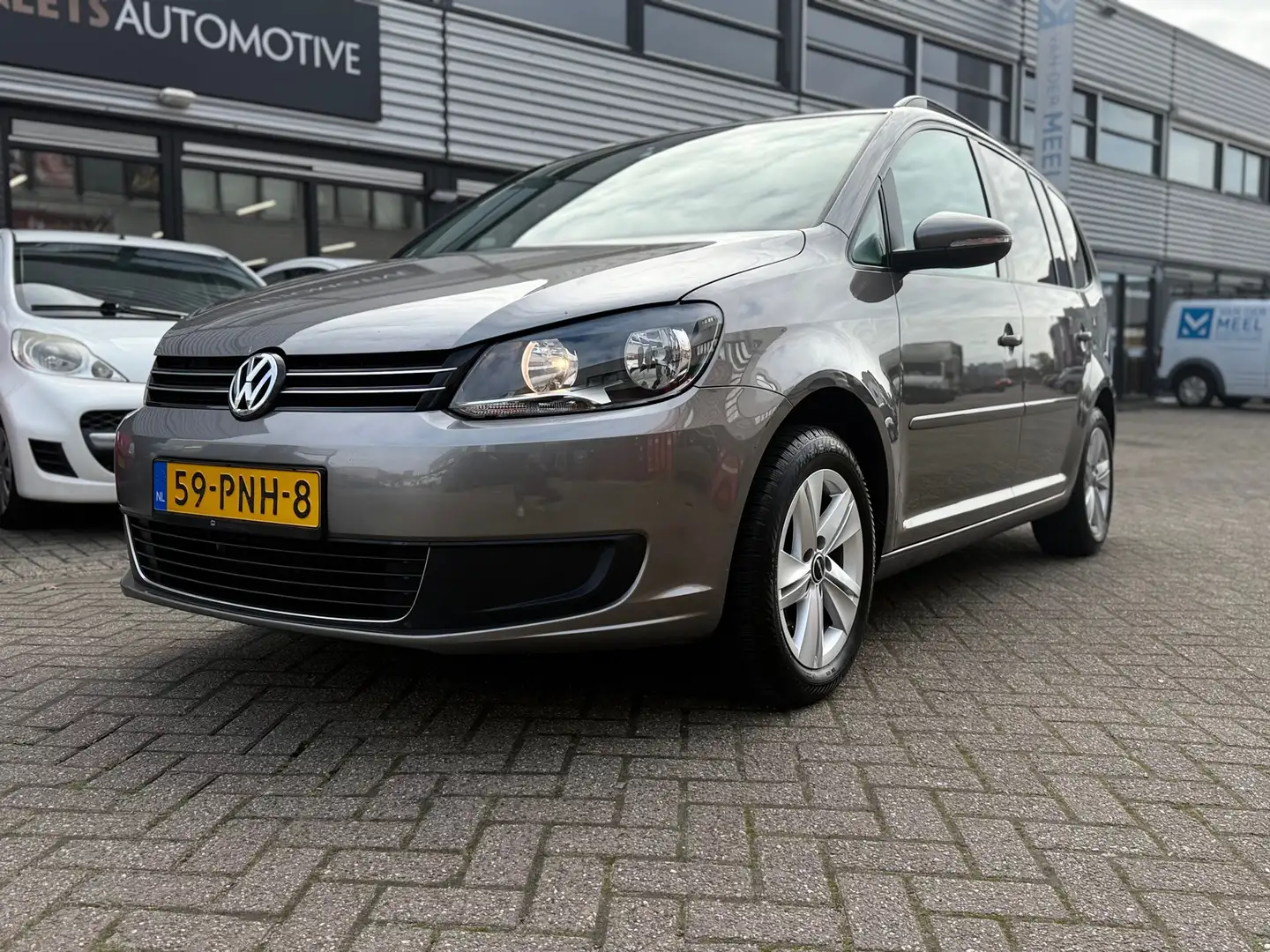 Volkswagen Touran 1.2 TSI Comfortline BlueMotion,Met Apk afgeleverd Grijs - 2