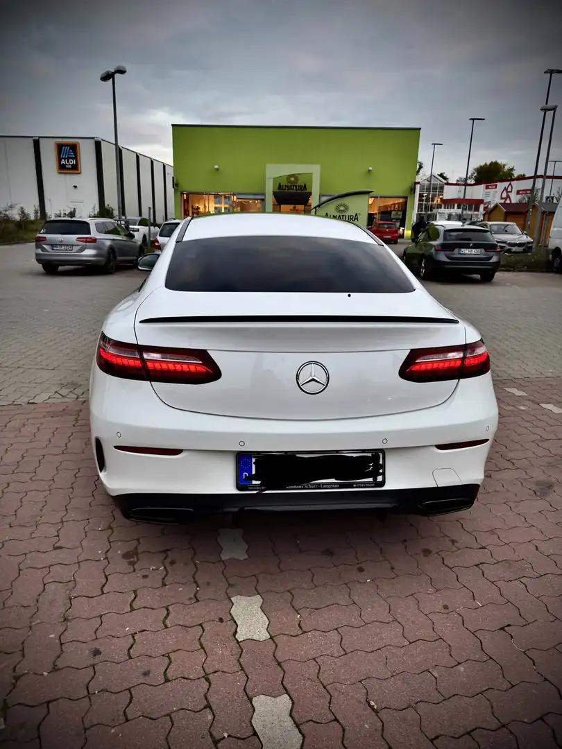 Mercedes-Benz E 200 E 200 Night Edition (238.380) Weiß - 2