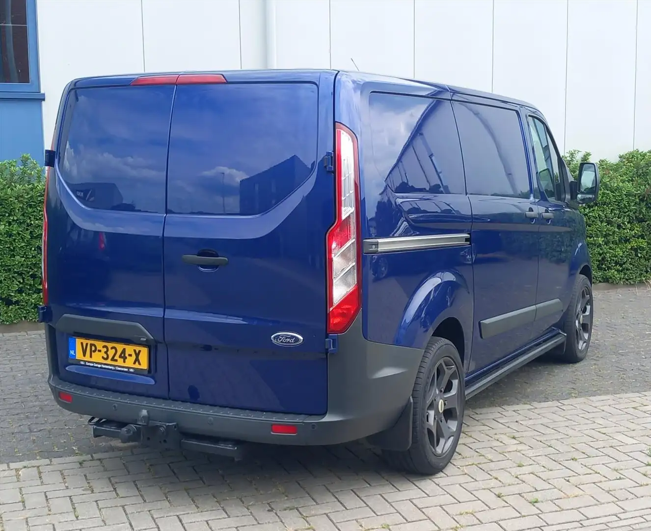 Ford Transit Custom 270 L1H1 125pk Ambiente Navigatie Bleu - 2
