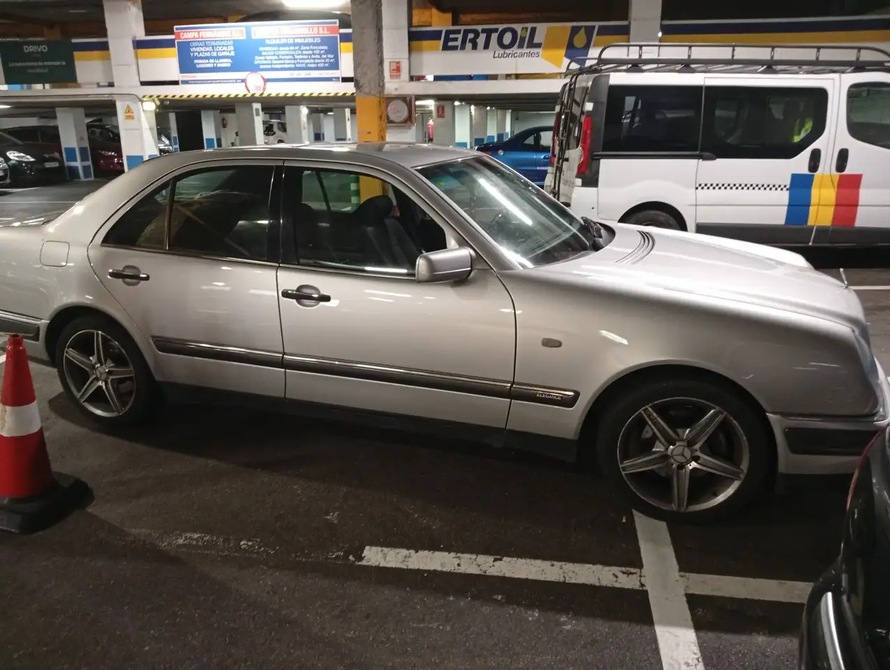 Mercedes-Benz E 300 TD Elegance in Spanien, foto 2