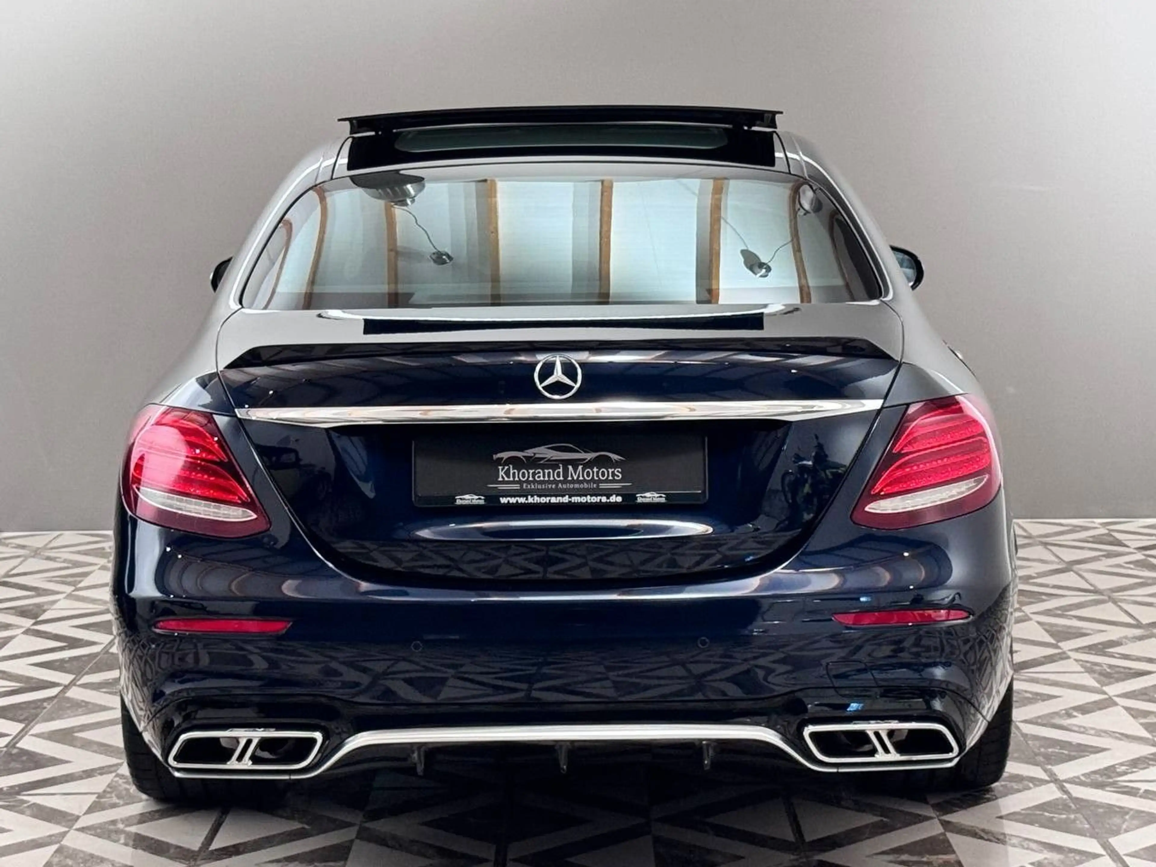Mercedes-Benz E 63 AMG E 63 S AMG 4Matic+ Sonderausstattung — photo 4