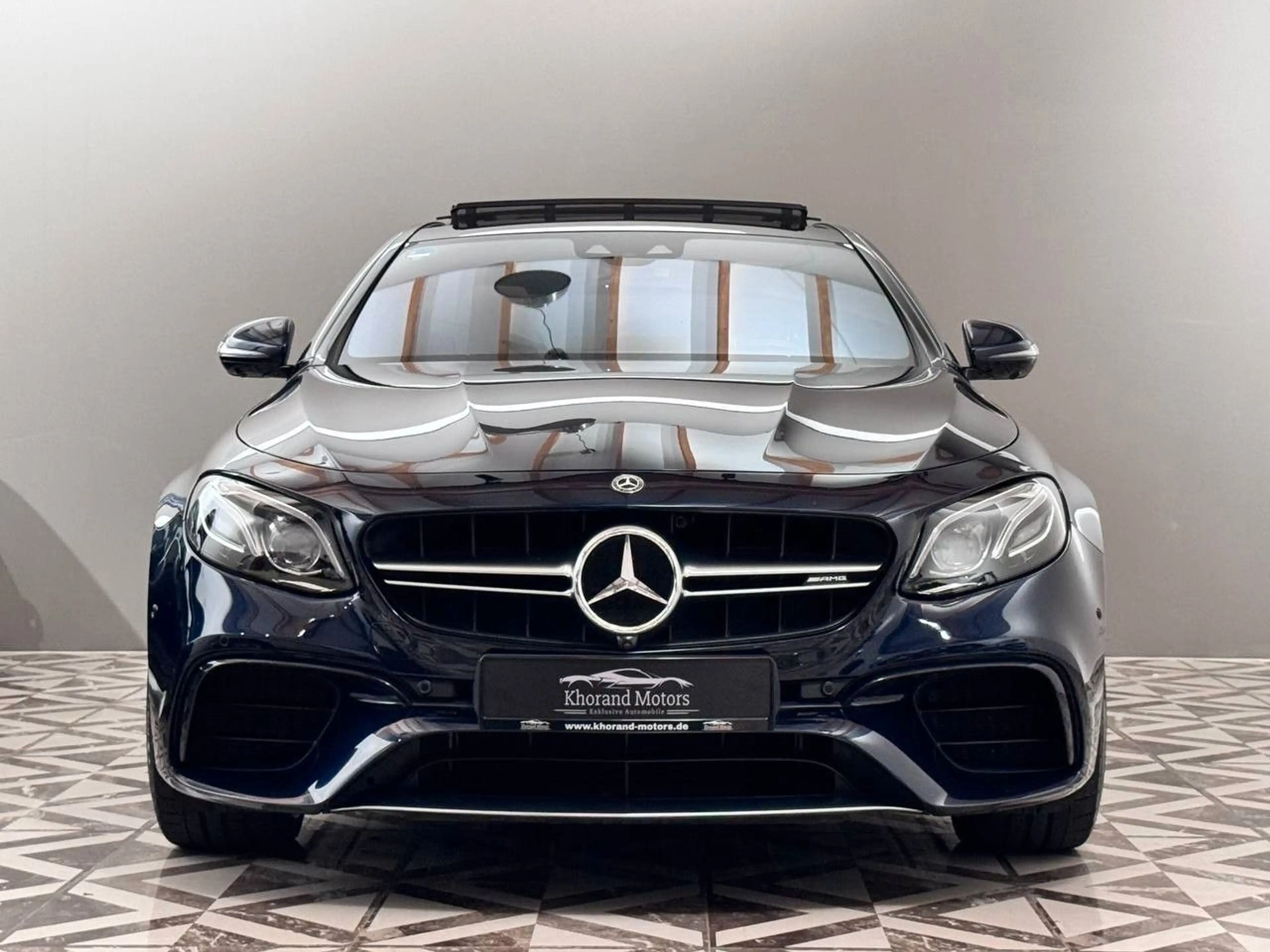 Mercedes-Benz E 63 AMG E 63 S AMG 4Matic+ Sonderausstattung — photo 2