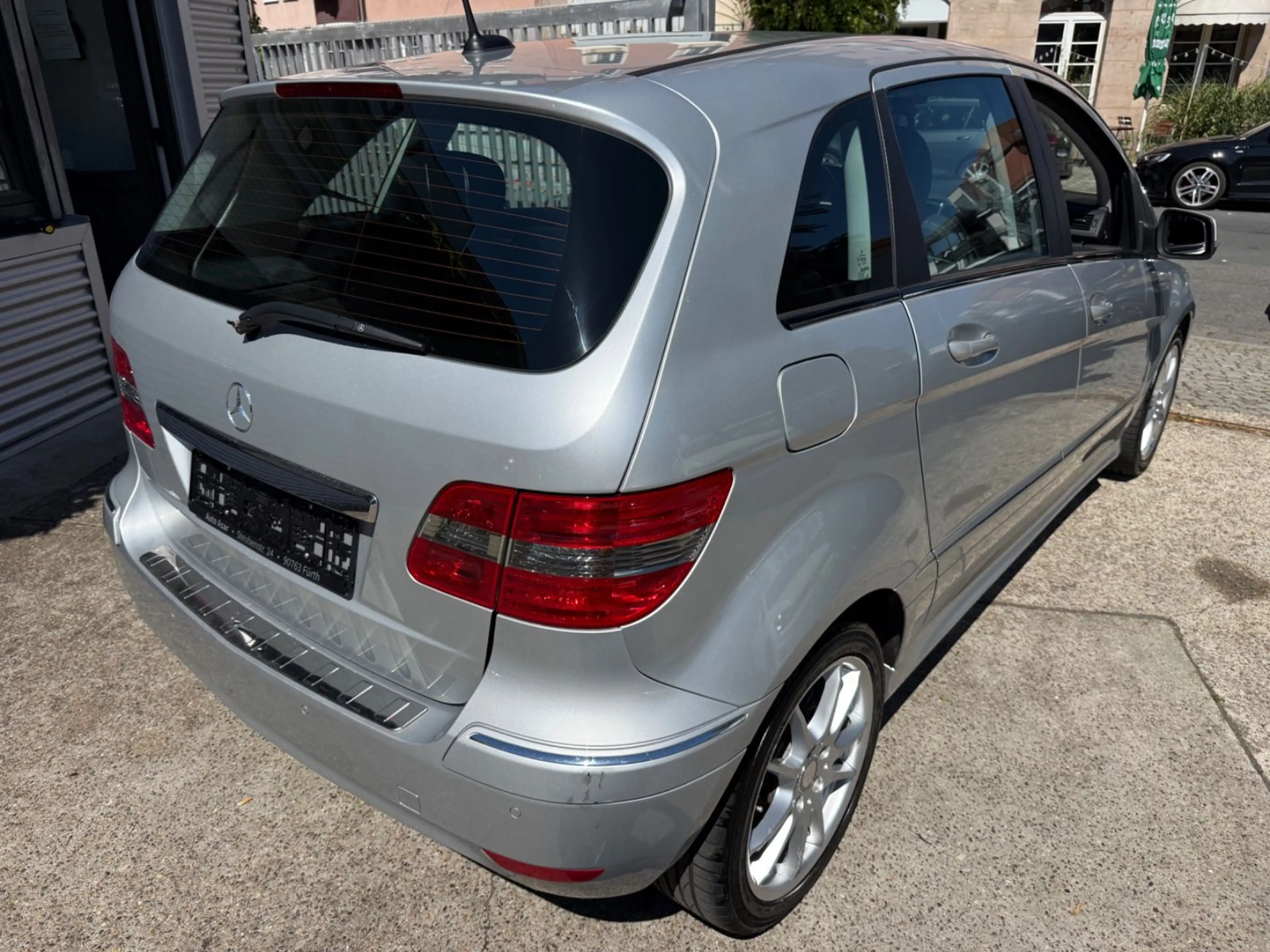 Mercedes-Benz B 200 SPORT 2.Hd.AUTOM./AHK/PARKASSISTENT — photo 5