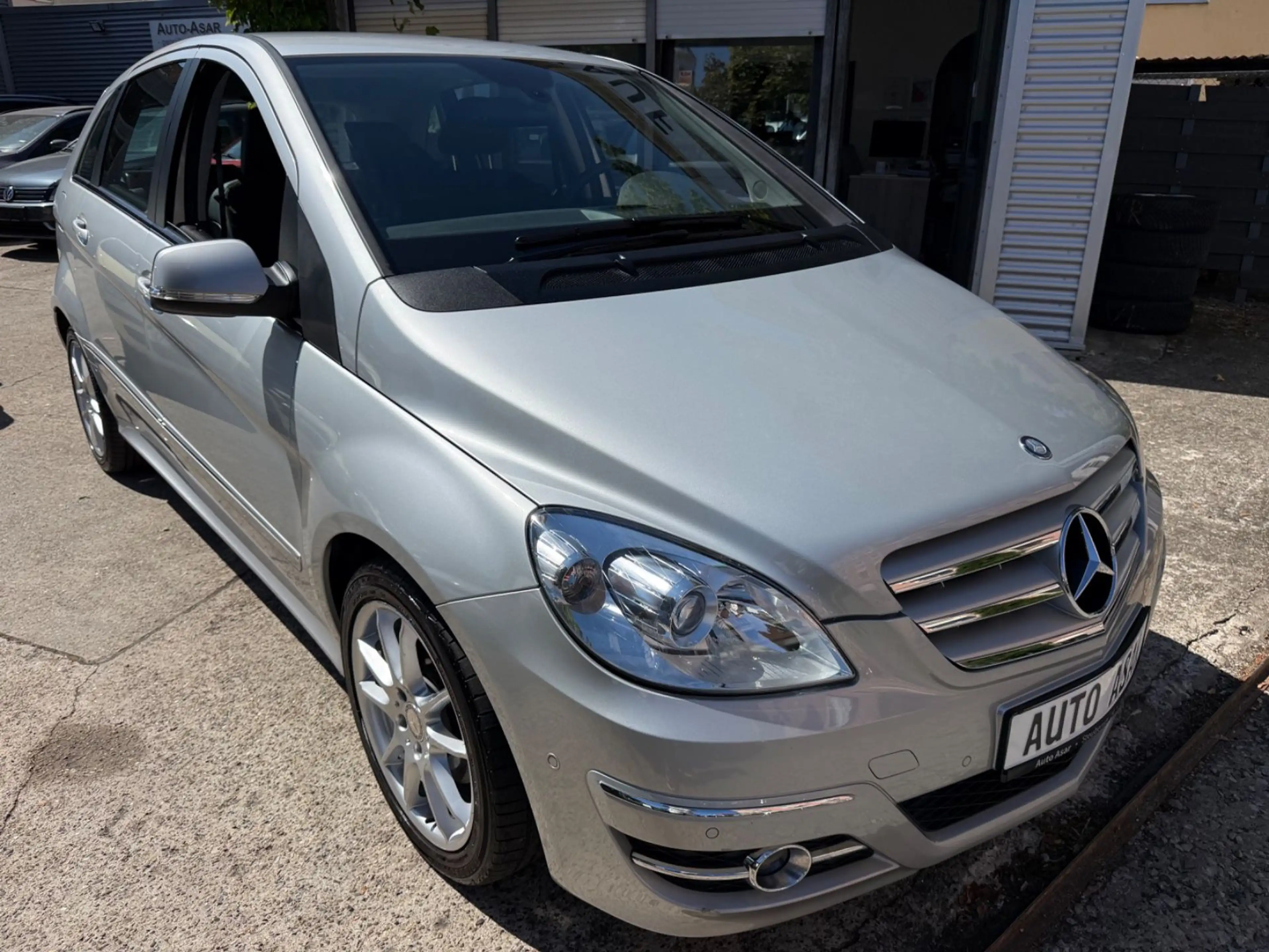 Mercedes-Benz B 200 SPORT 2.Hd.AUTOM./AHK/PARKASSISTENT — photo 2