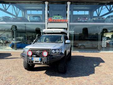 V8 4.7 VVT-i 7 posti