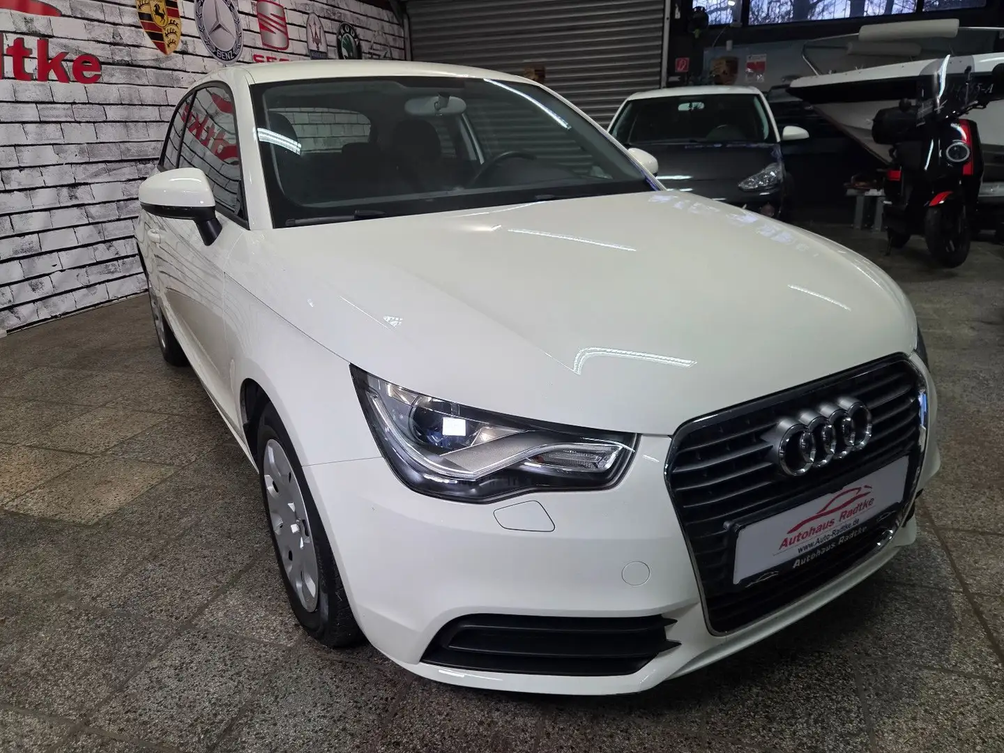 Audi A1 attraction *Tüv & Service NEU* Blanc - 2
