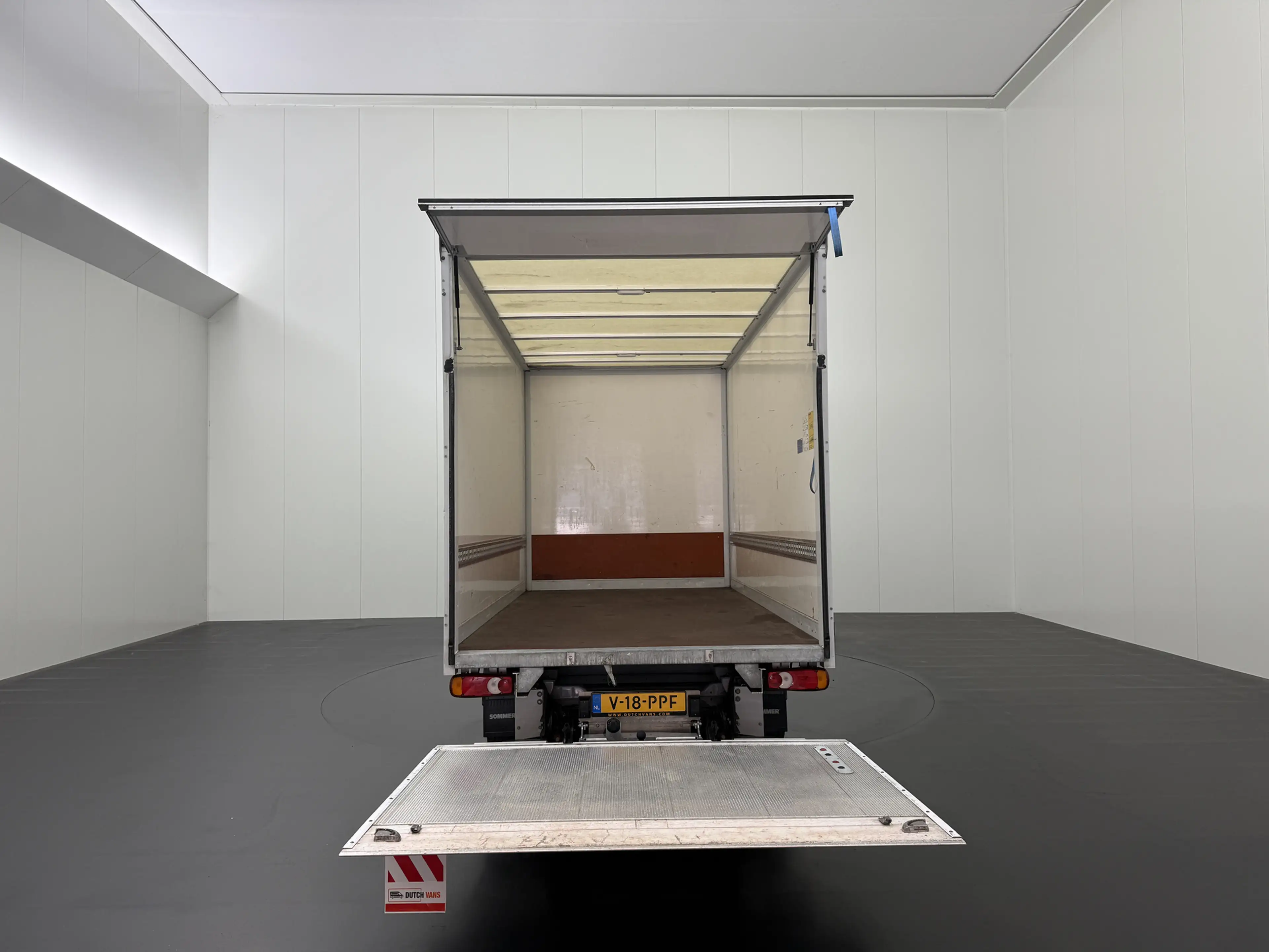Opel Movano 140PK Bakwagen+Laadklep | 2500KG Trekhaak Dakspoil — photo 4