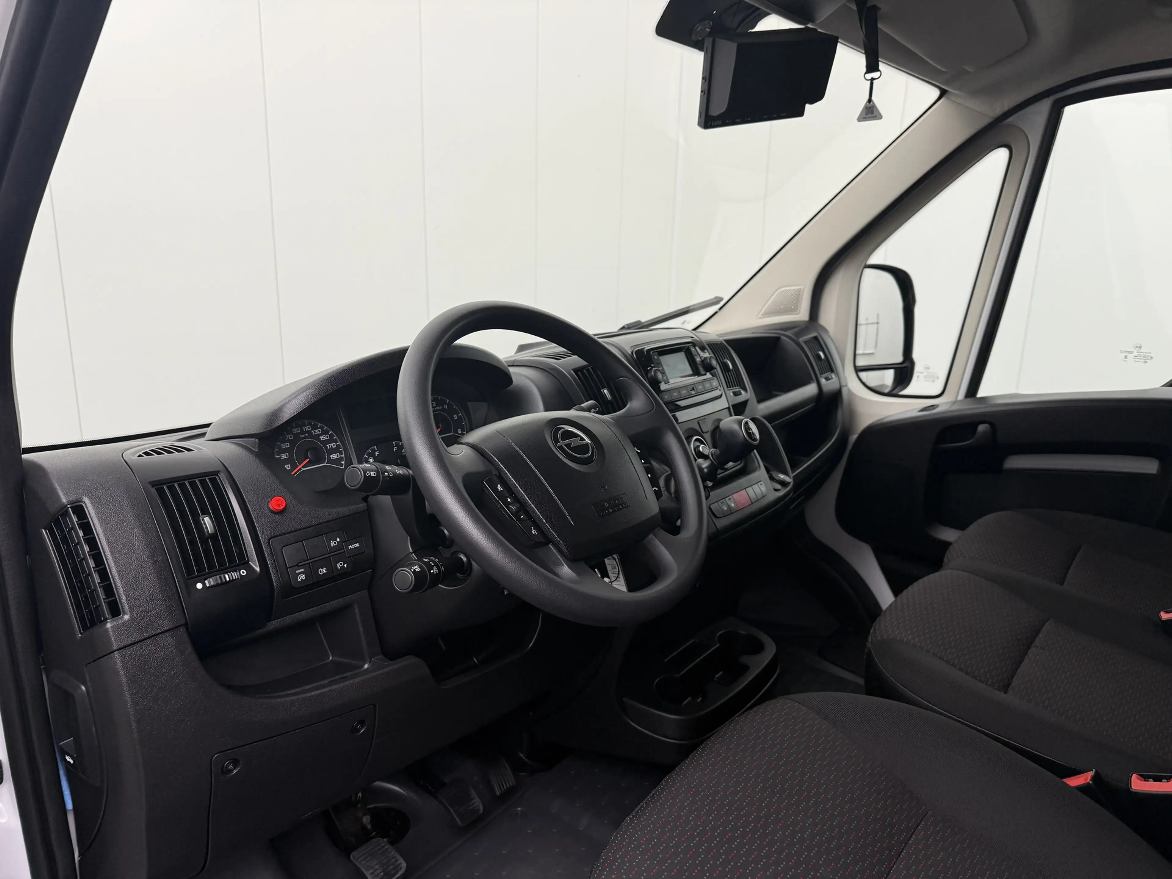 Opel Movano 140PK Bakwagen+Laadklep | 2500KG Trekhaak Dakspoil — photo 3