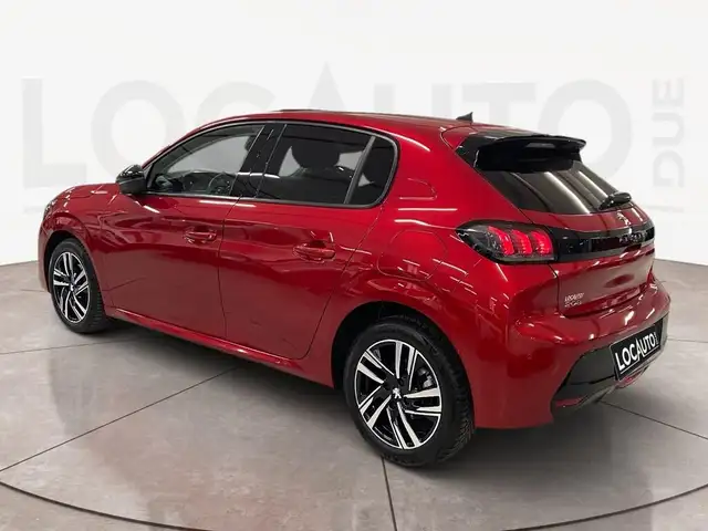 Peugeot 208 view 5