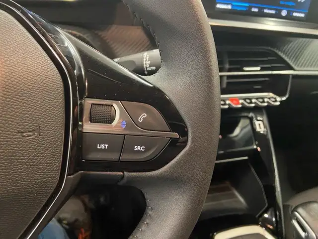 Peugeot 208 view 14