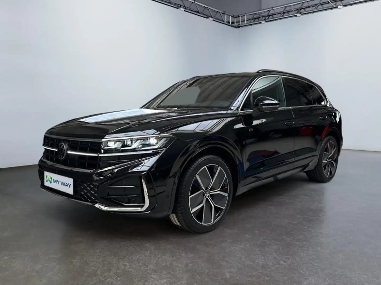 Volkswagen Touareg R-LINE*BUSINESS PREMIUM*FULL OPTIONS+ 90L RESERVE+ Zwart - 1