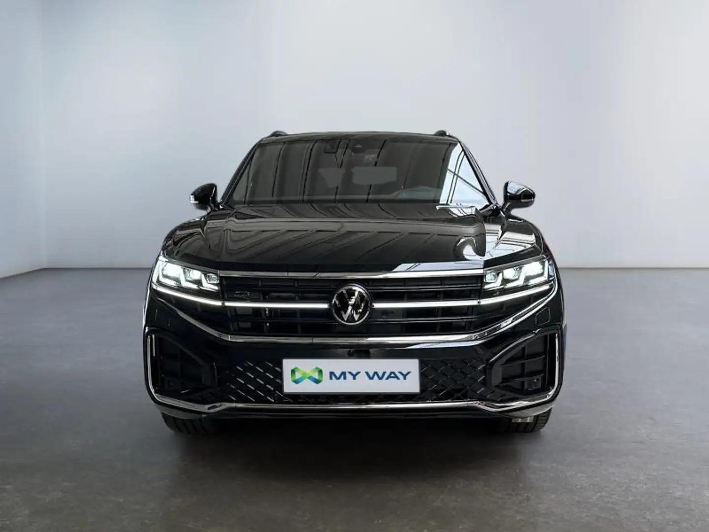 Volkswagen Touareg R-LINE*BUSINESS PREMIUM*FULL OPTIONS+ 90L RESERVE+ Zwart - 2