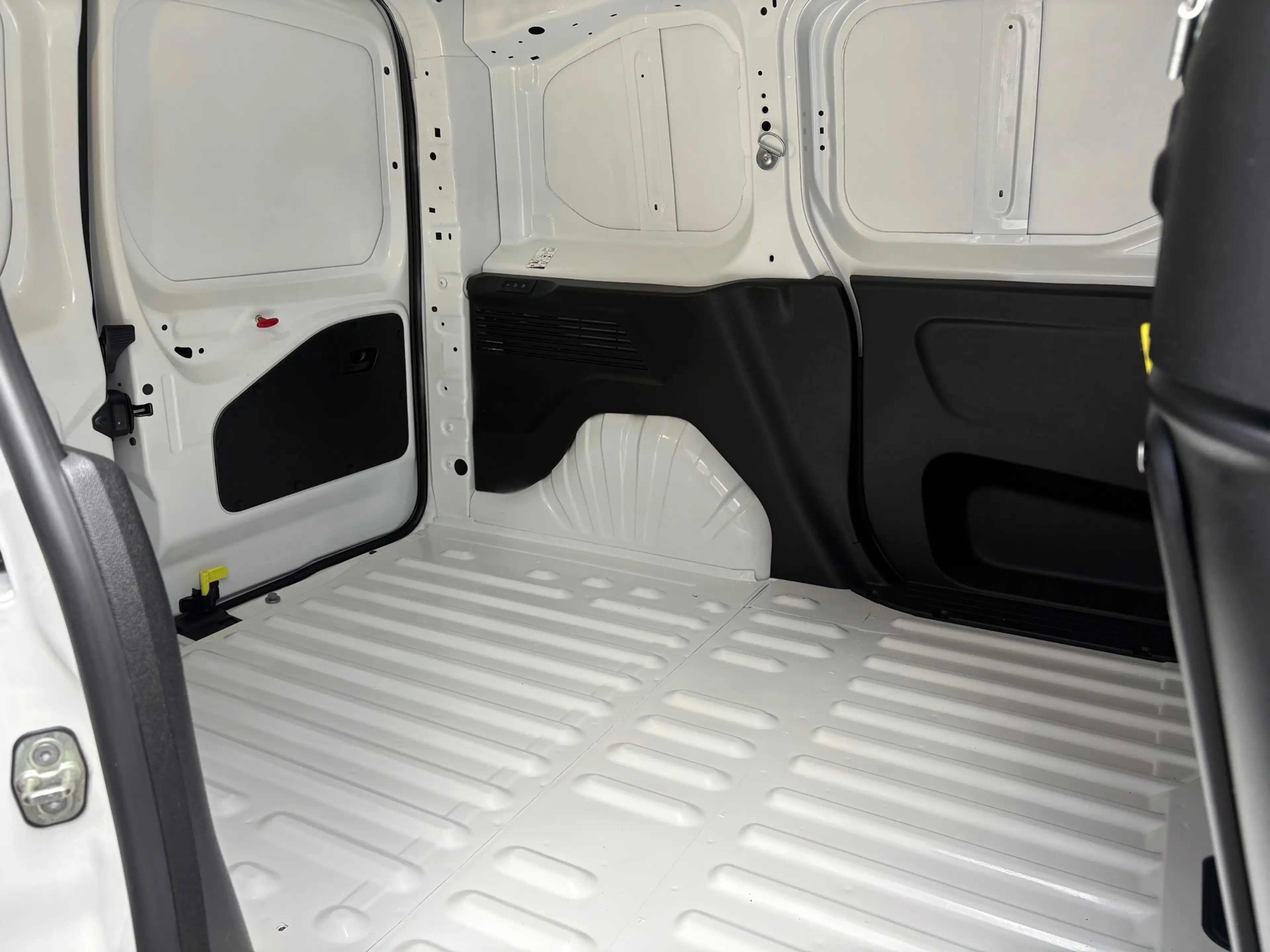 Citroen Berlingo 1.2 PureTech Club Automaat 130pk Airco Navi Cruise — photo 8