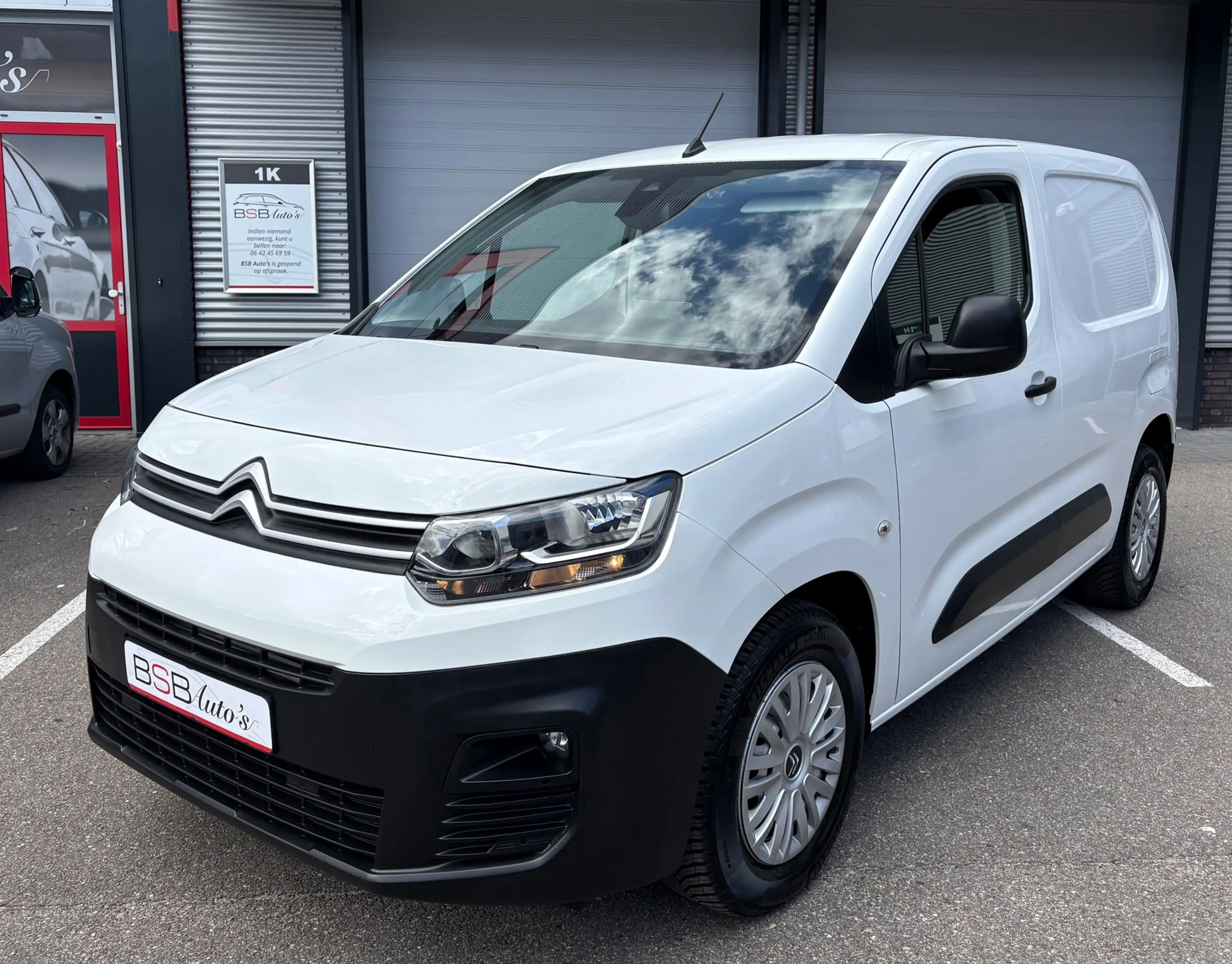 Citroen Berlingo 1.2 PureTech Club Automaat 130pk Airco Navi Cruise — photo 2