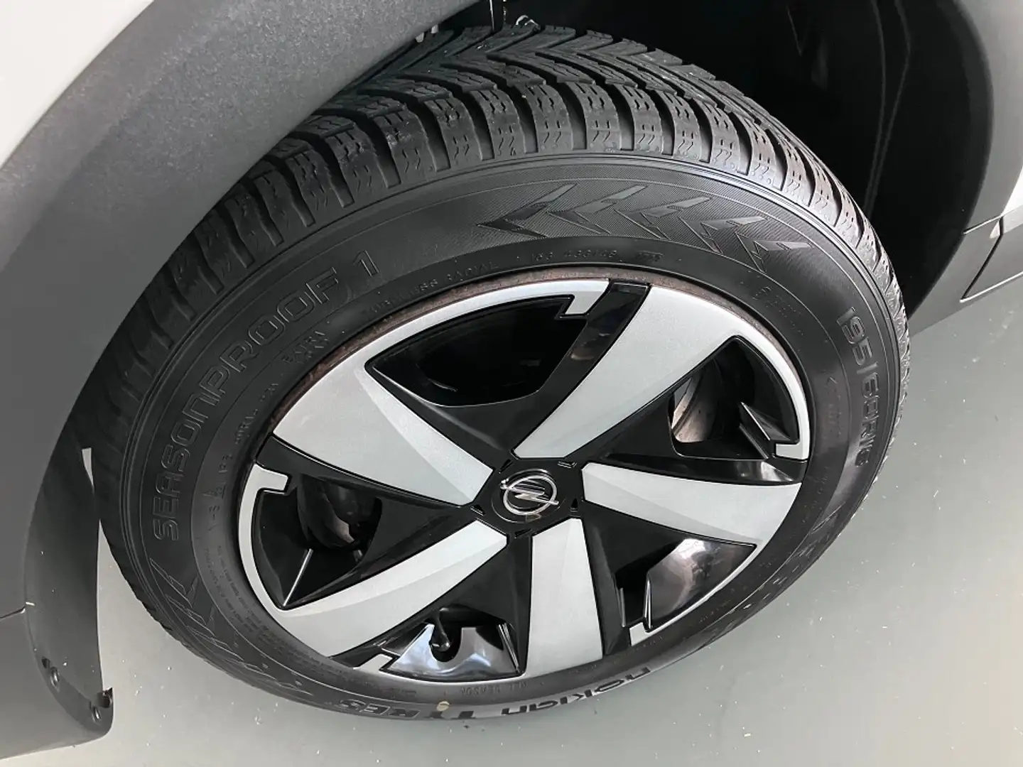 Opel Crossland X 1.2 Turbo Edition Automatik - Navi/ Kamera/ Sitzh. Blanc - 2