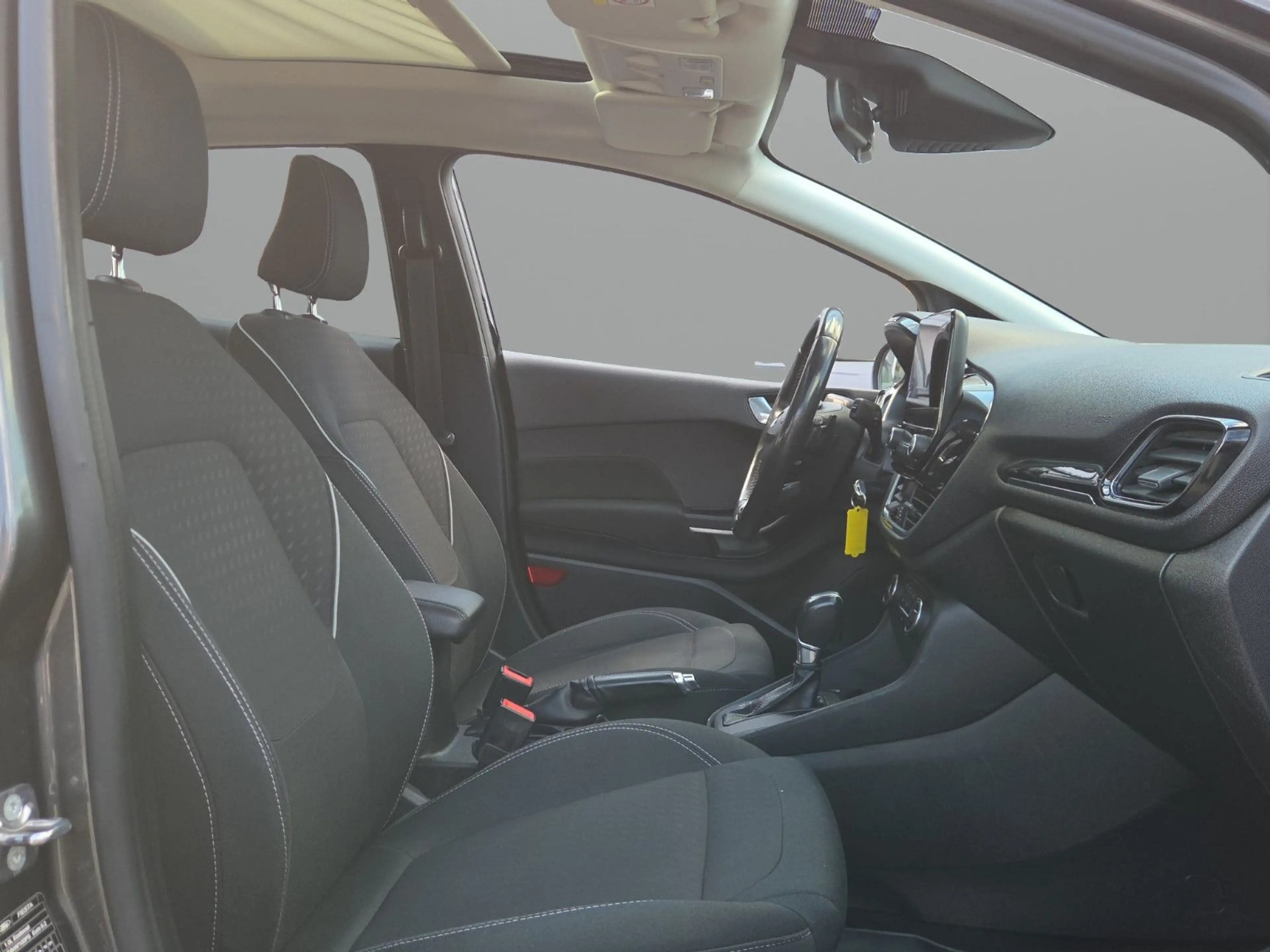 Ford Fiesta 1.0 Titanium Automatik Kamera Pano ZR NEU — photo 15