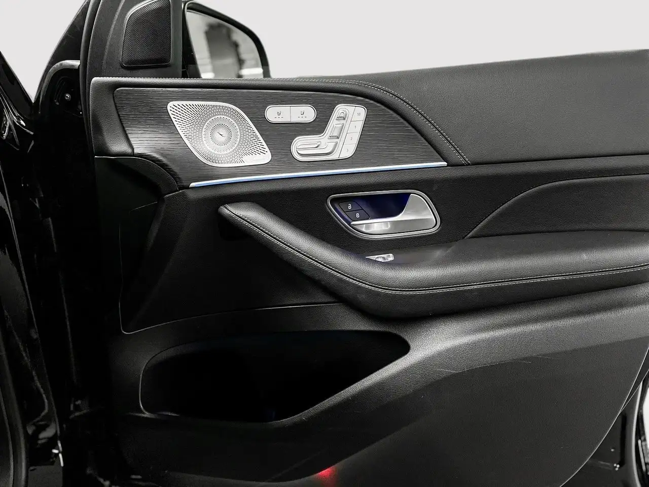 Mercedes-Benz GLE снимка Mercedes-Benz GLE