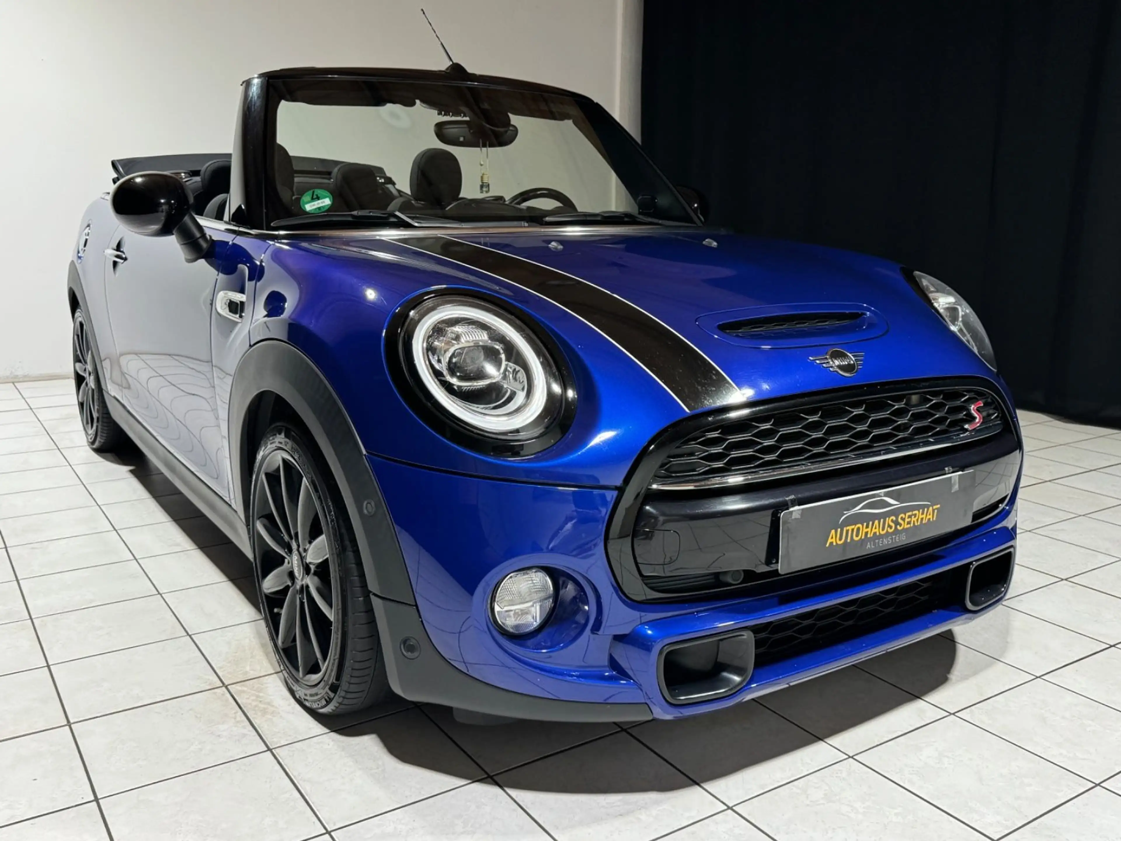 MINI Cooper S Cabrio JCW *CARPLAY*KAMERA*NAVI*LED* — photo 4