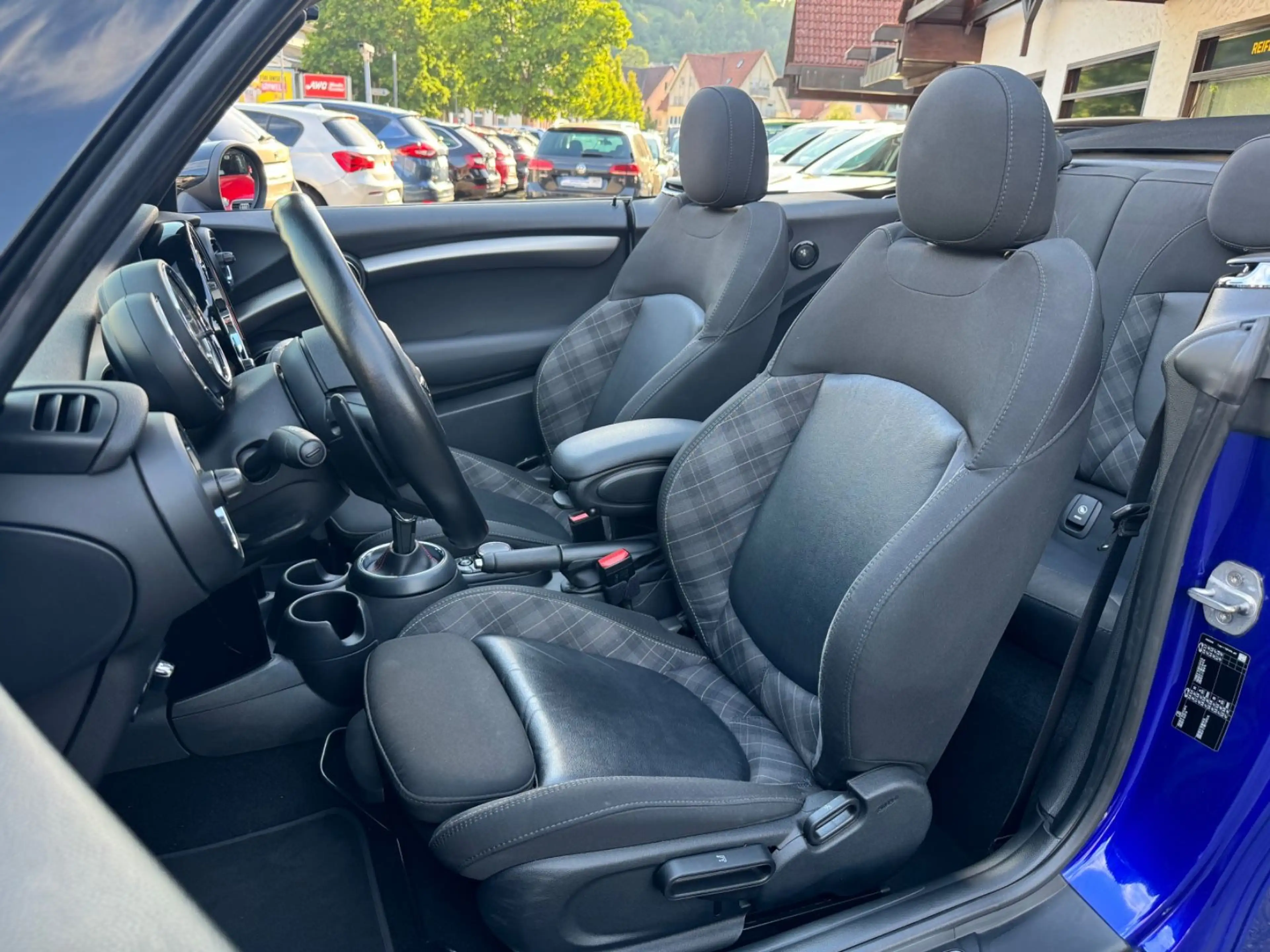 MINI Cooper S Cabrio JCW *CARPLAY*KAMERA*NAVI*LED* — photo 14
