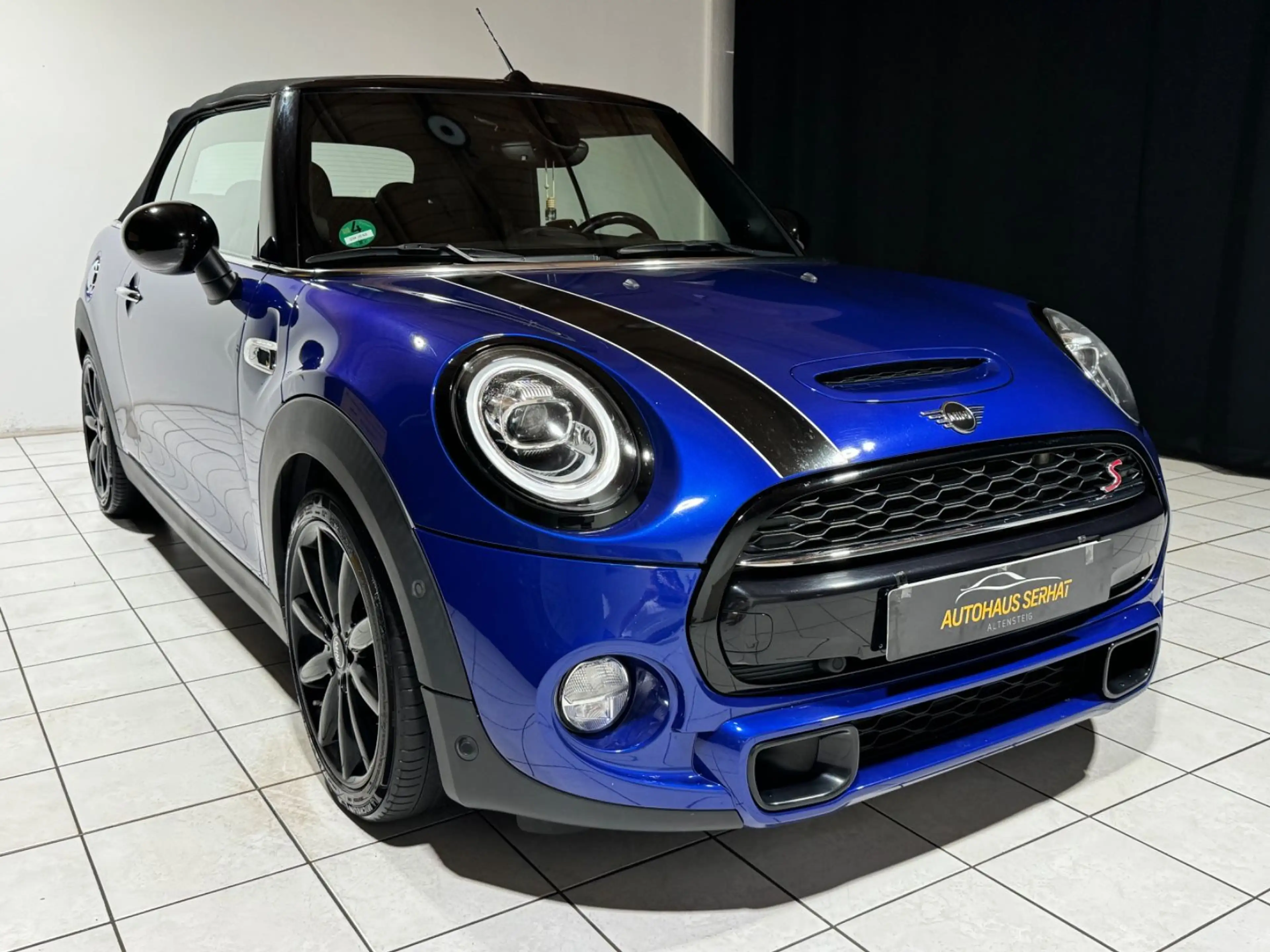 MINI Cooper S Cabrio JCW *CARPLAY*KAMERA*NAVI*LED* — photo 8