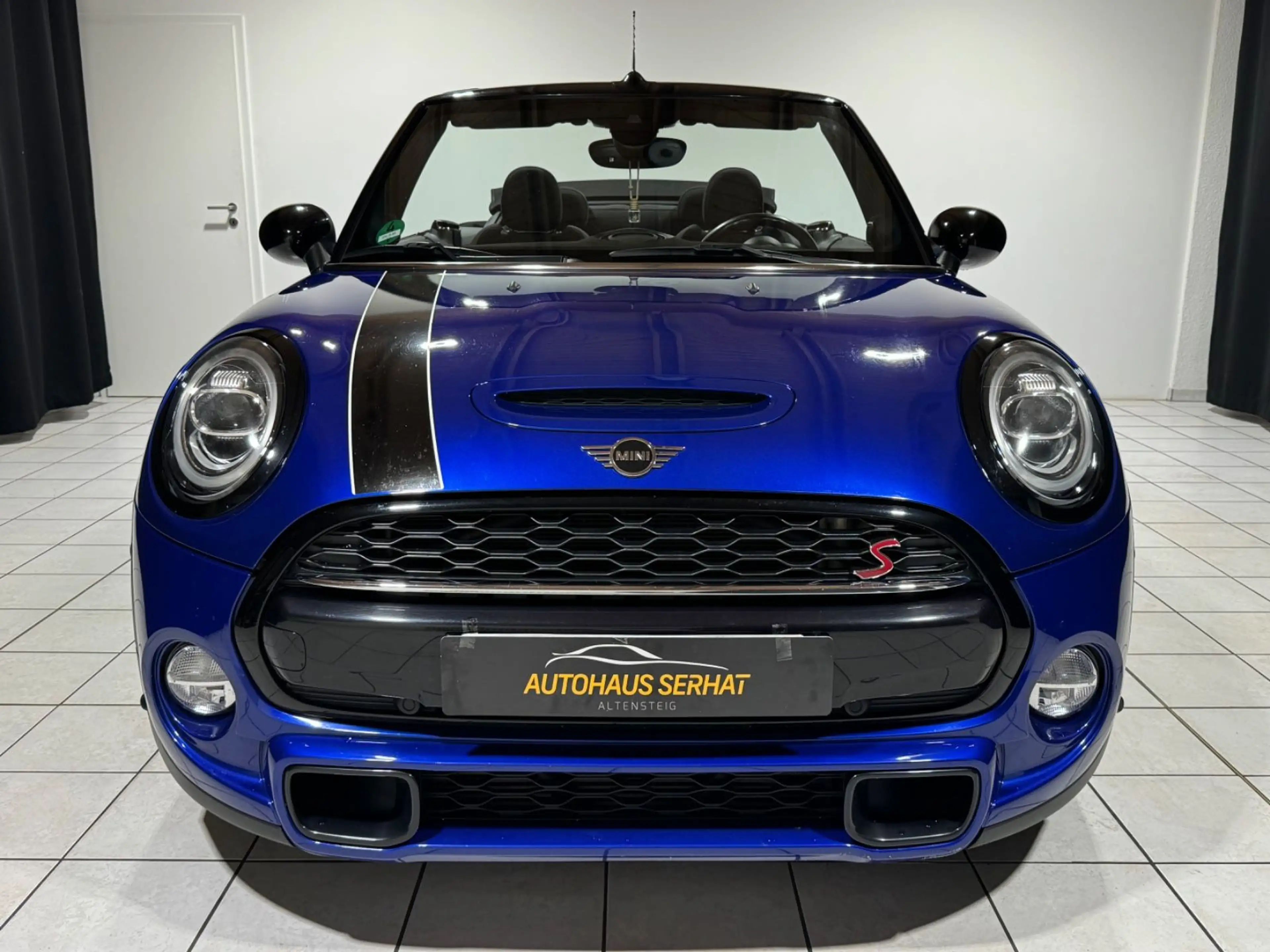 MINI Cooper S Cabrio JCW *CARPLAY*KAMERA*NAVI*LED* — photo 3