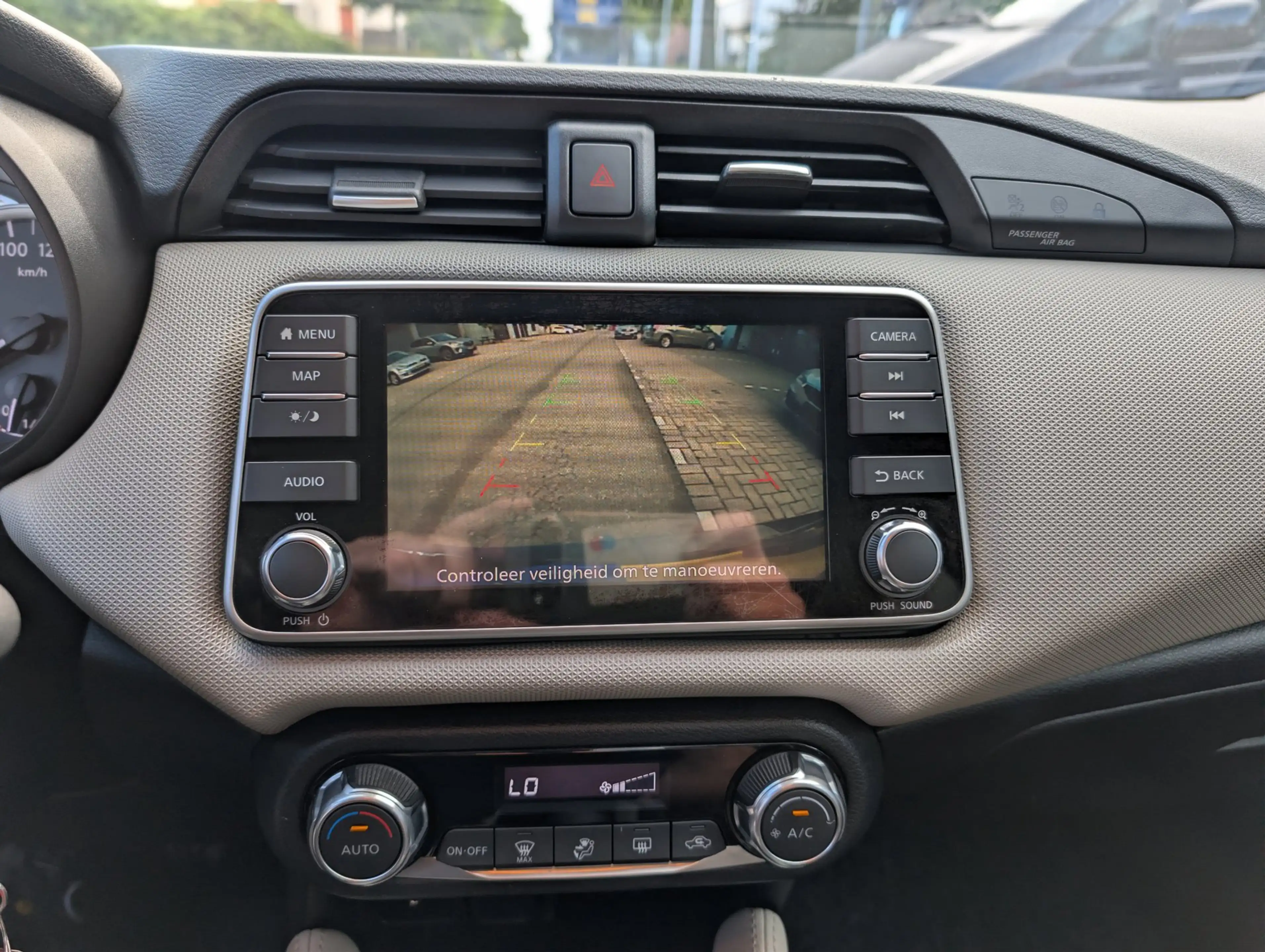 Nissan Micra 1.0 IG-T N-Connecta — photo 20