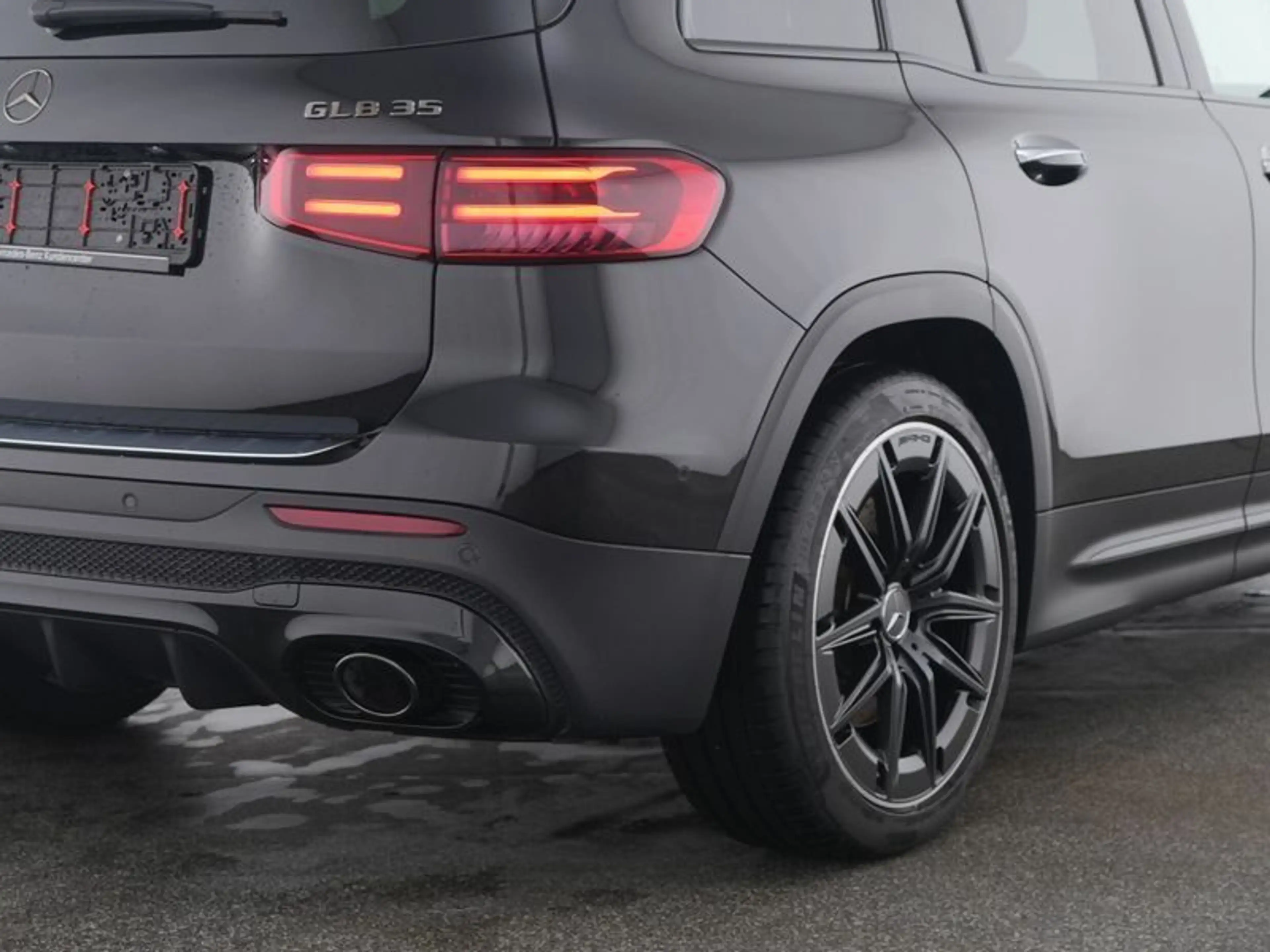 Mercedes-Benz GLB 35 AMG Mercedes-AMG GLB 35 4M NIGHT PREMIUM 360° MBEAM — photo 4