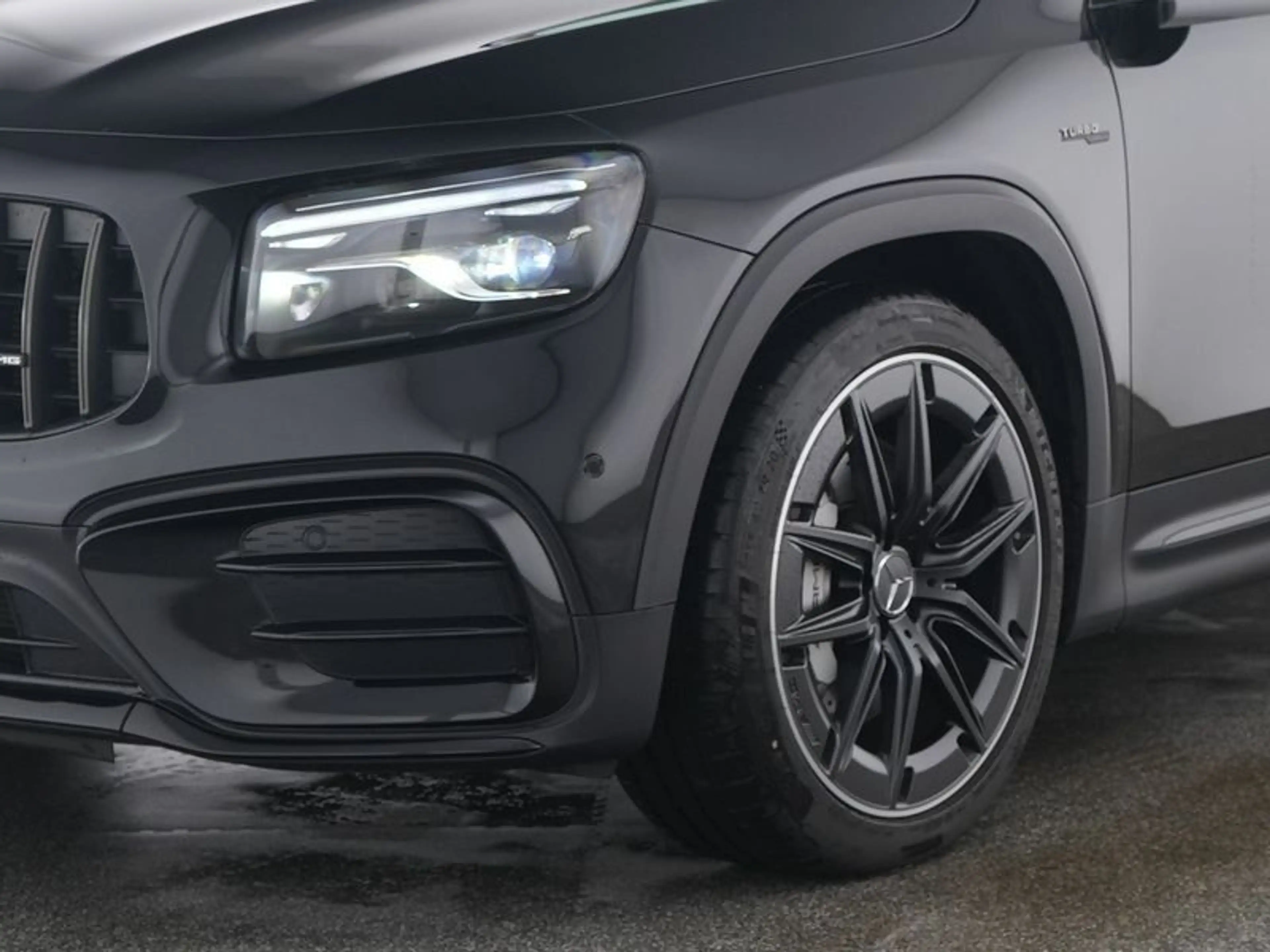 Mercedes-Benz GLB 35 AMG Mercedes-AMG GLB 35 4M NIGHT PREMIUM 360° MBEAM — photo 2